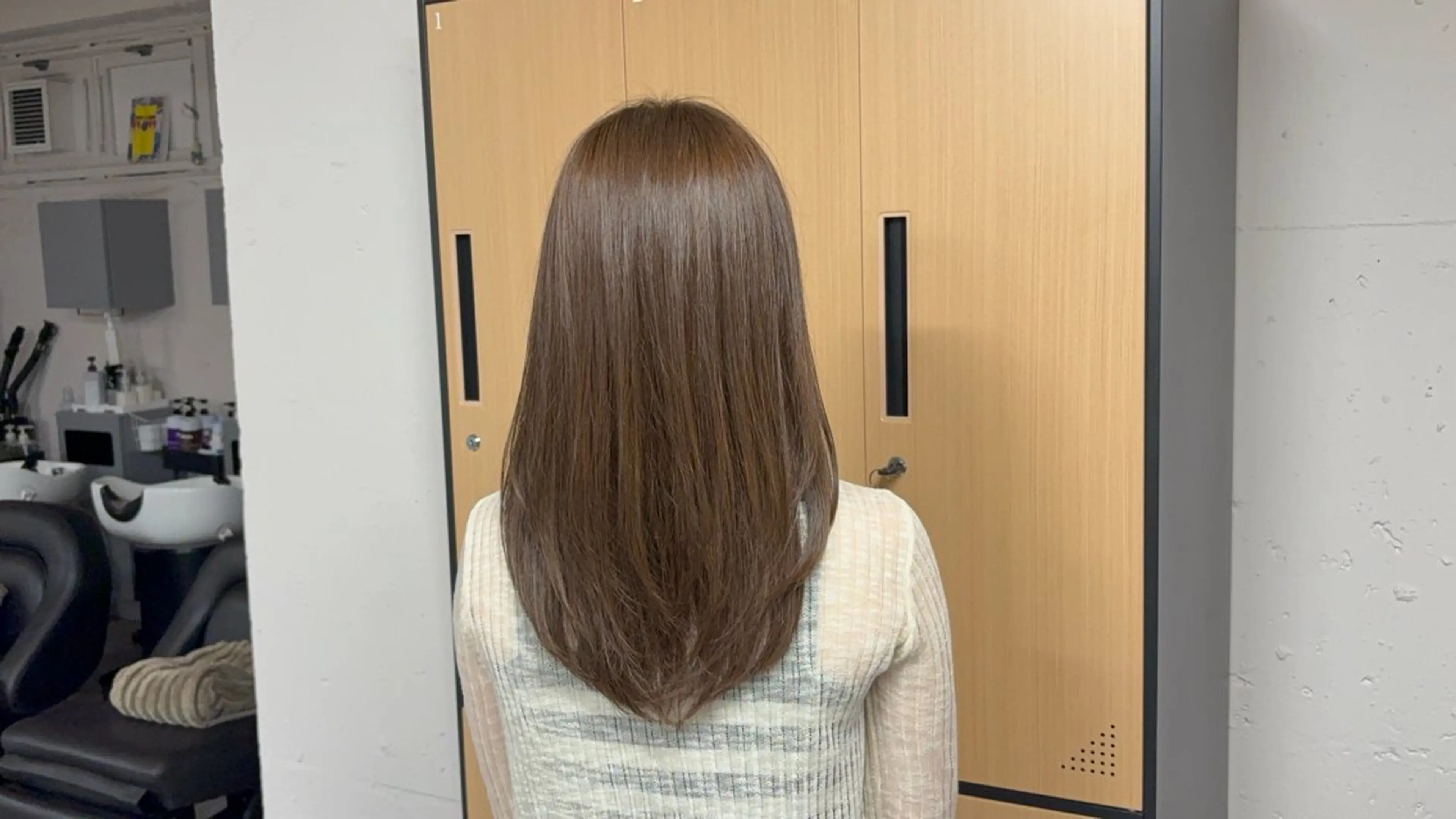 セミロング カット ヘアカラー トリートメント tokute 中野真咲🐺のヘアスタイル