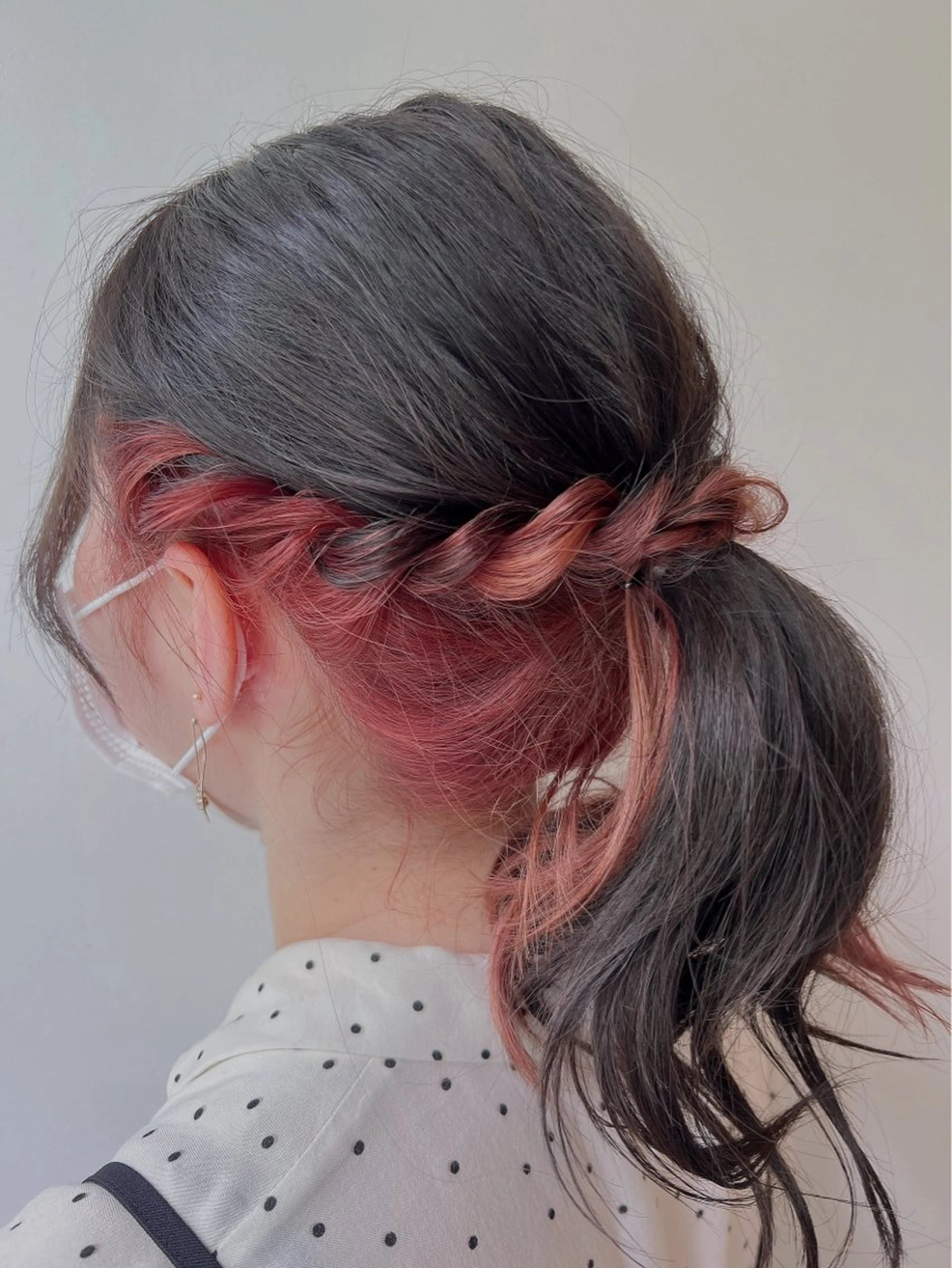 カラー インナーカラー 中田 渚のヘアスタイル