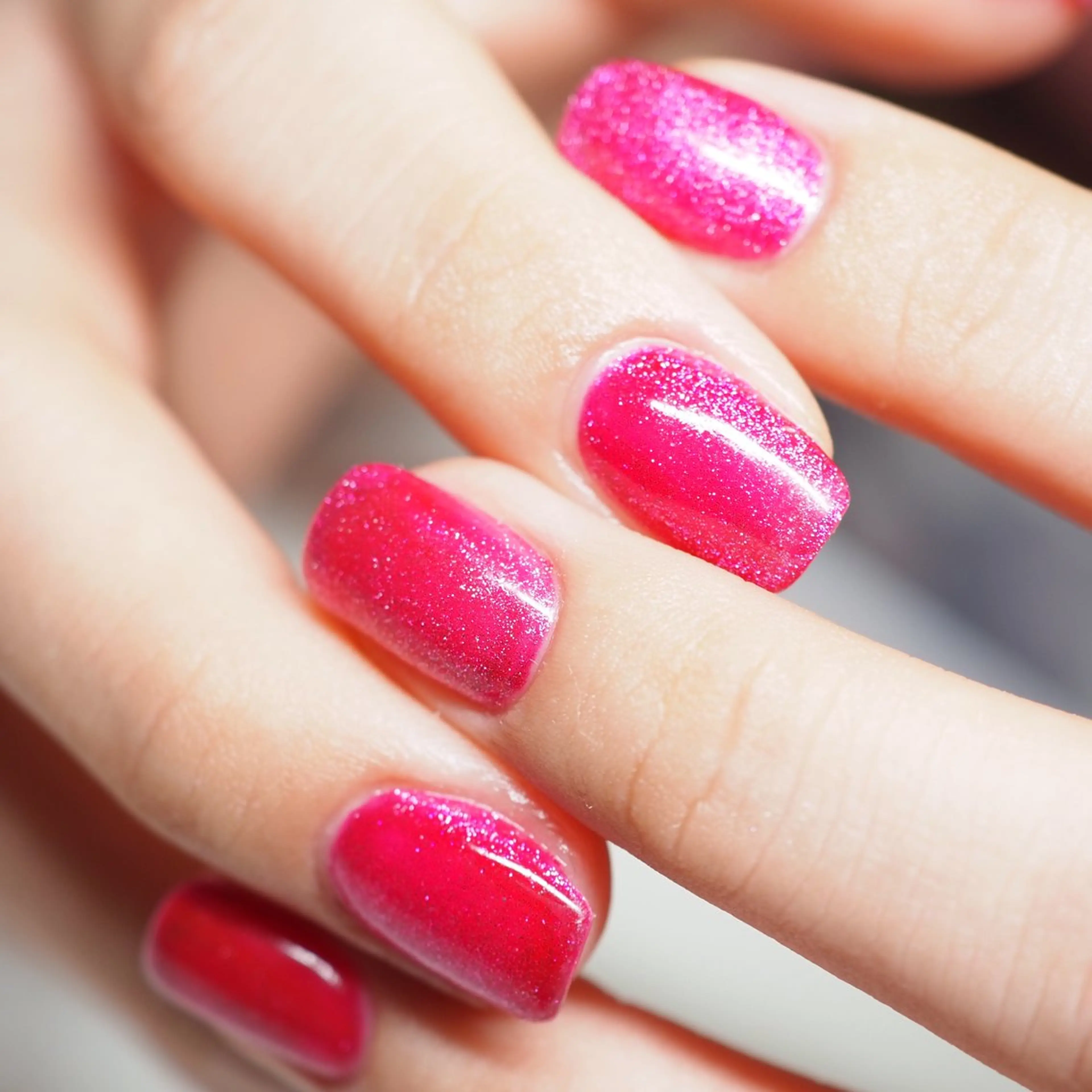 ショート ハンドネイル 深爪を断らない スカルプ高評価店のネイルデザイン