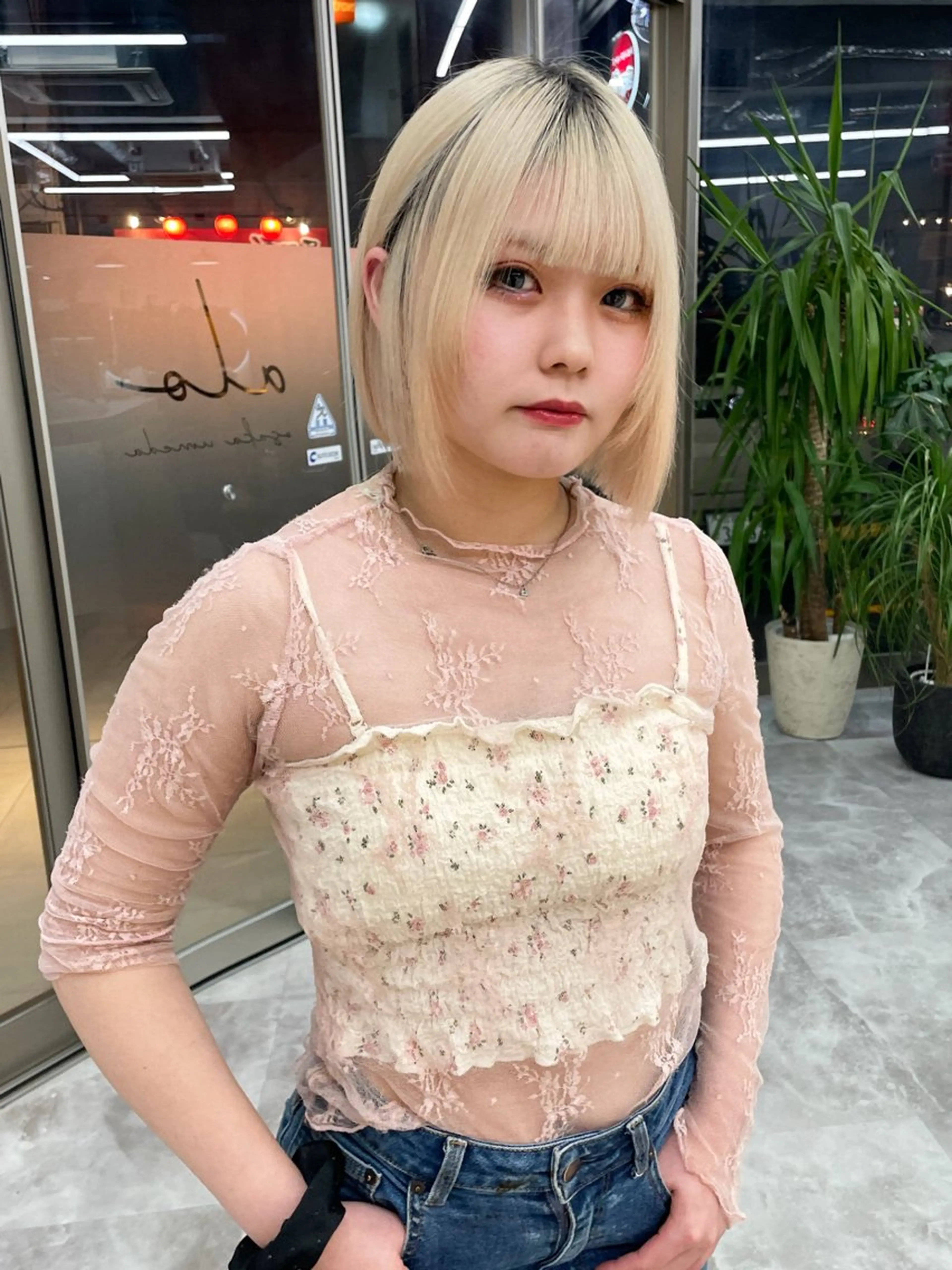 ミディアム カラー ブリーチ ブロンド ケアブリーチ ハイトーンカラー ボブ ヘアカラー ブリーチ/ベージュ 💕/momoaのヘアスタイル