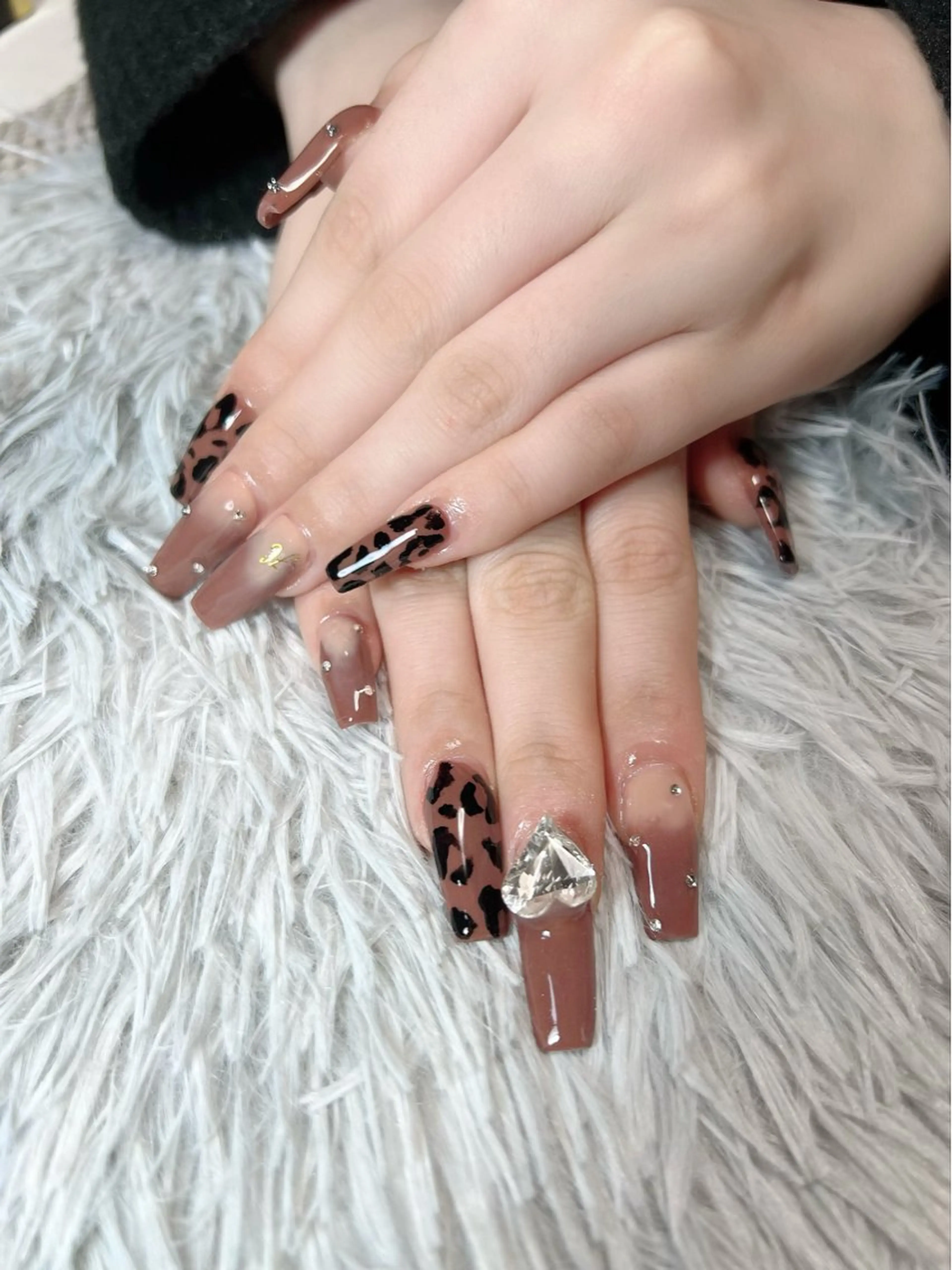 ネイル アートネイル グラデーション ハート スカルプネイル ハンドネイル シェヌネイル JURAのネイルデザイン