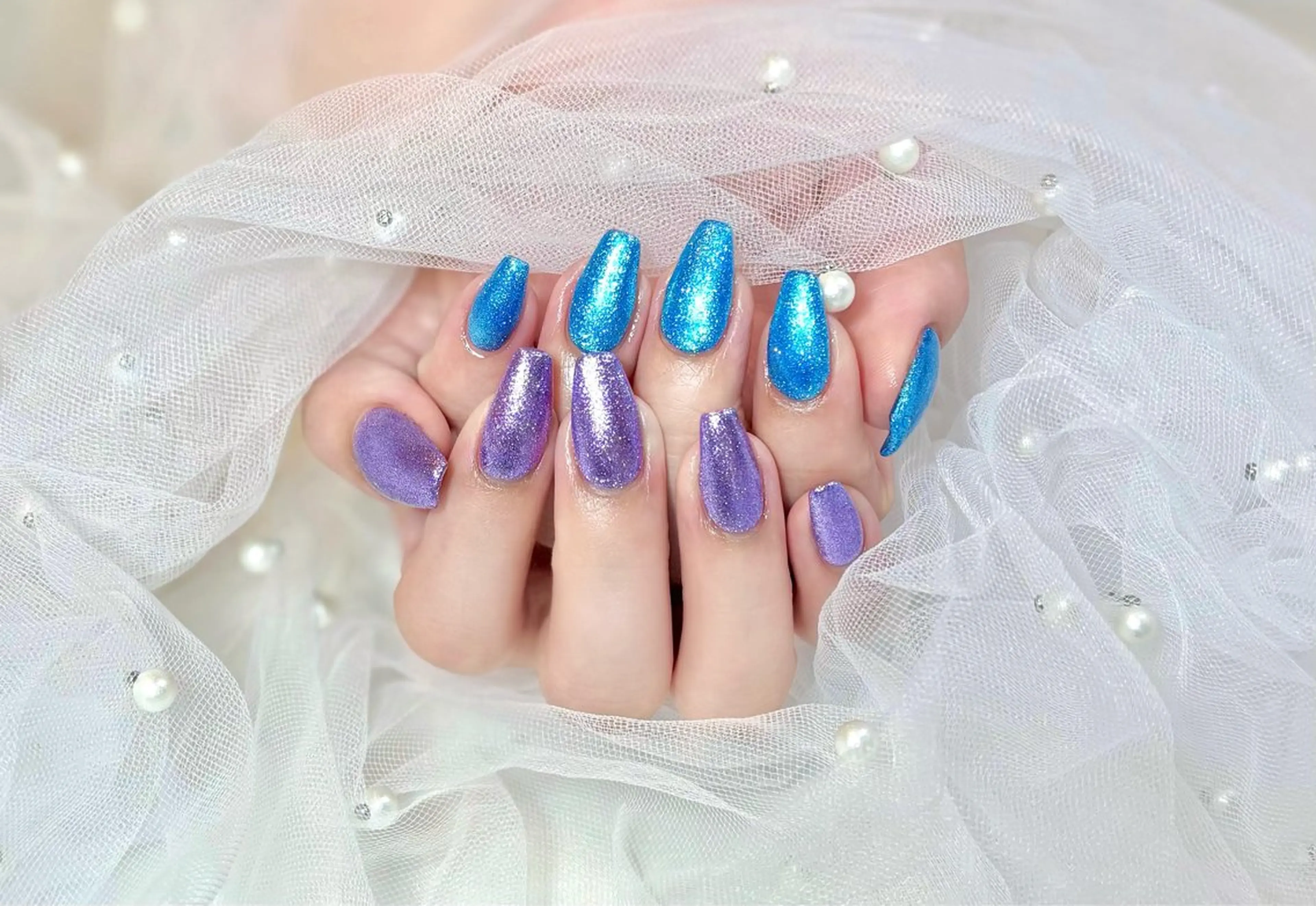 ネイル ブルー キラキラネイル 韓国ネイル ラメ(グリッター) ワンカラーネイル Chat　noir所属・【chatnoir】 MIYUのネイルデザイン