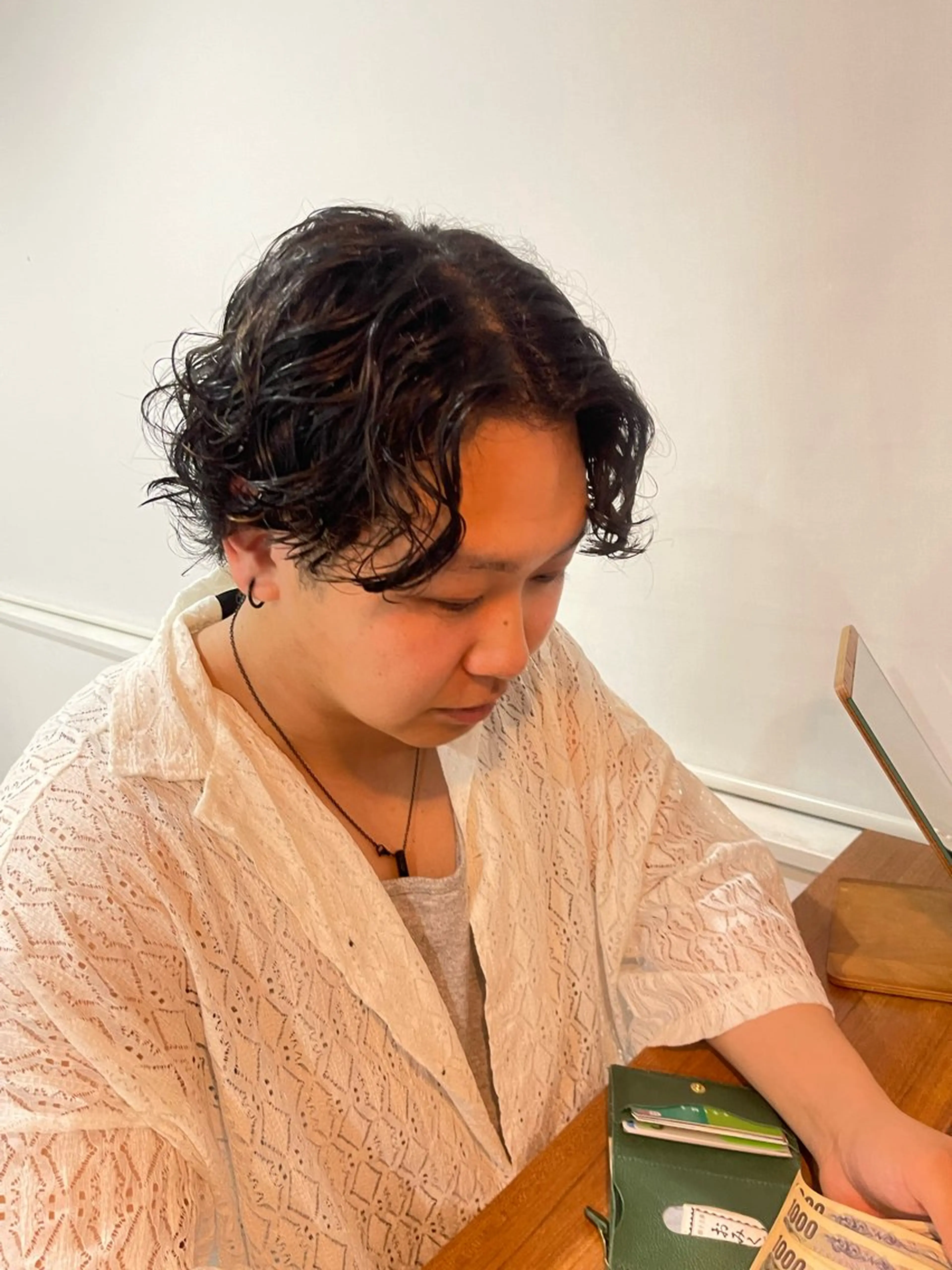 パーマ SASAnagano 岩下サードゥのヘアスタイル