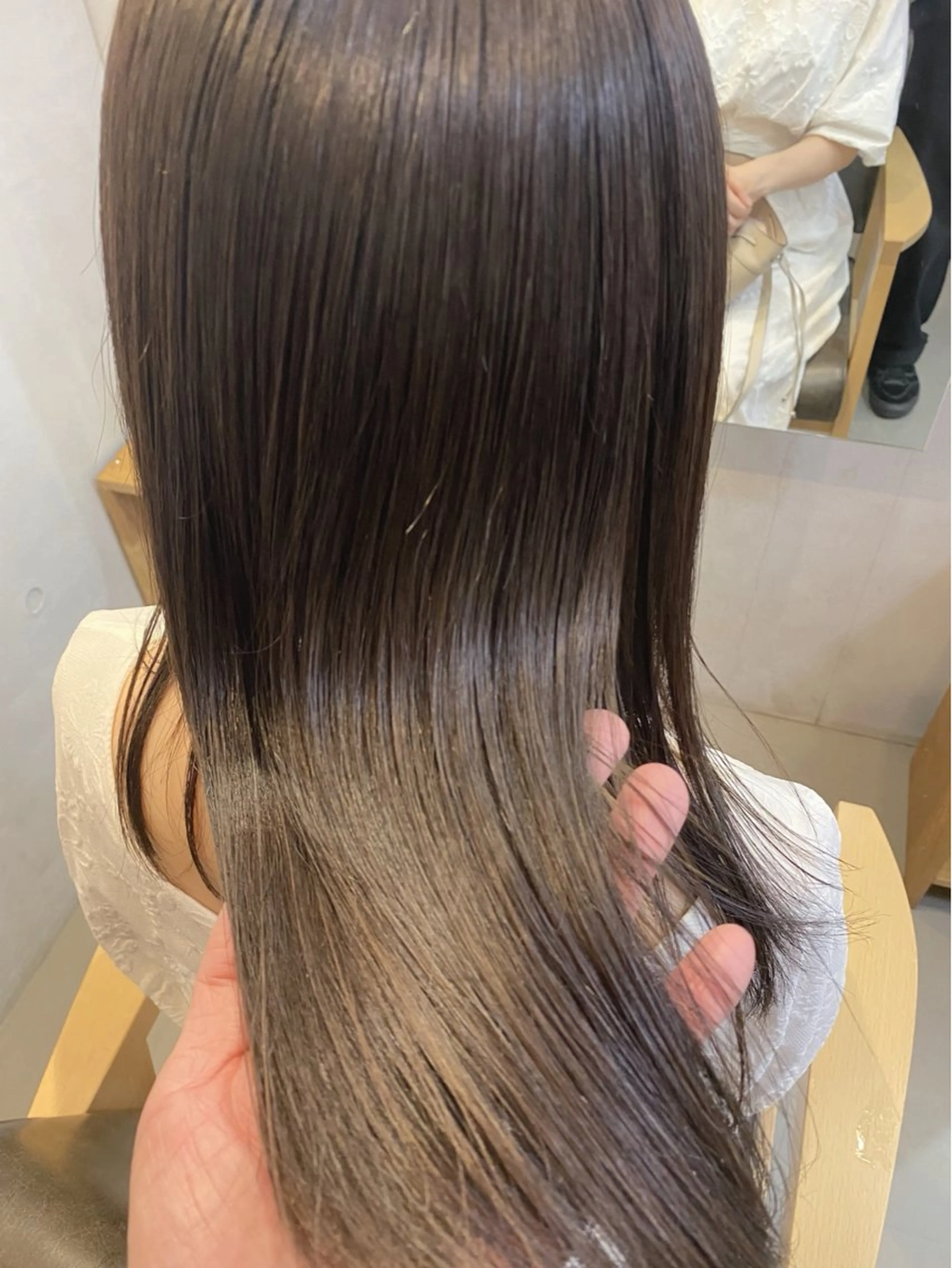 ミディアム トリートメント ヘアカラー conne& ririのヘアスタイル