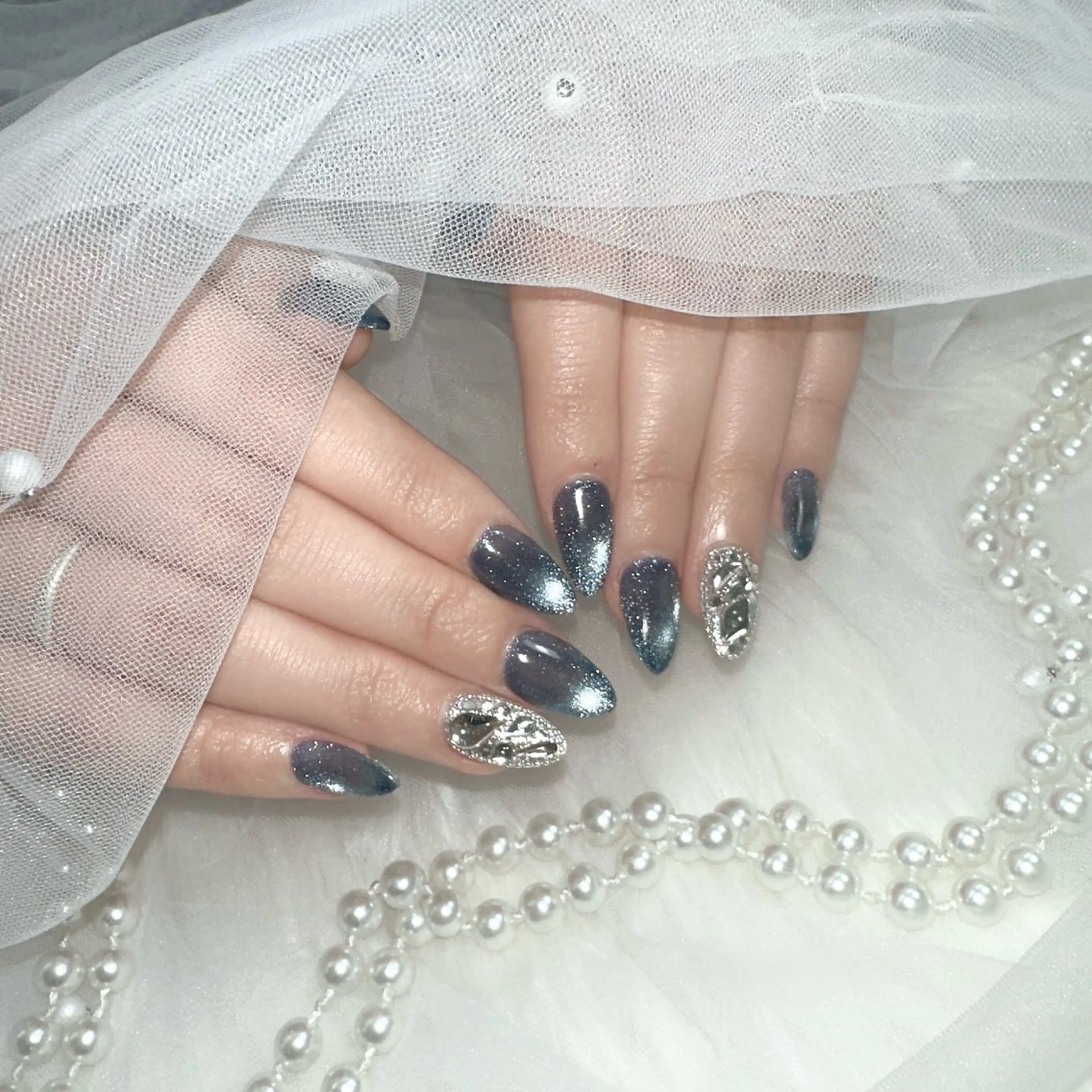 ネイル アートネイル ジェルネイル グラデーション キラキラネイル ラメ(グリッター) ハンドネイル Viola. 優花のネイルデザイン