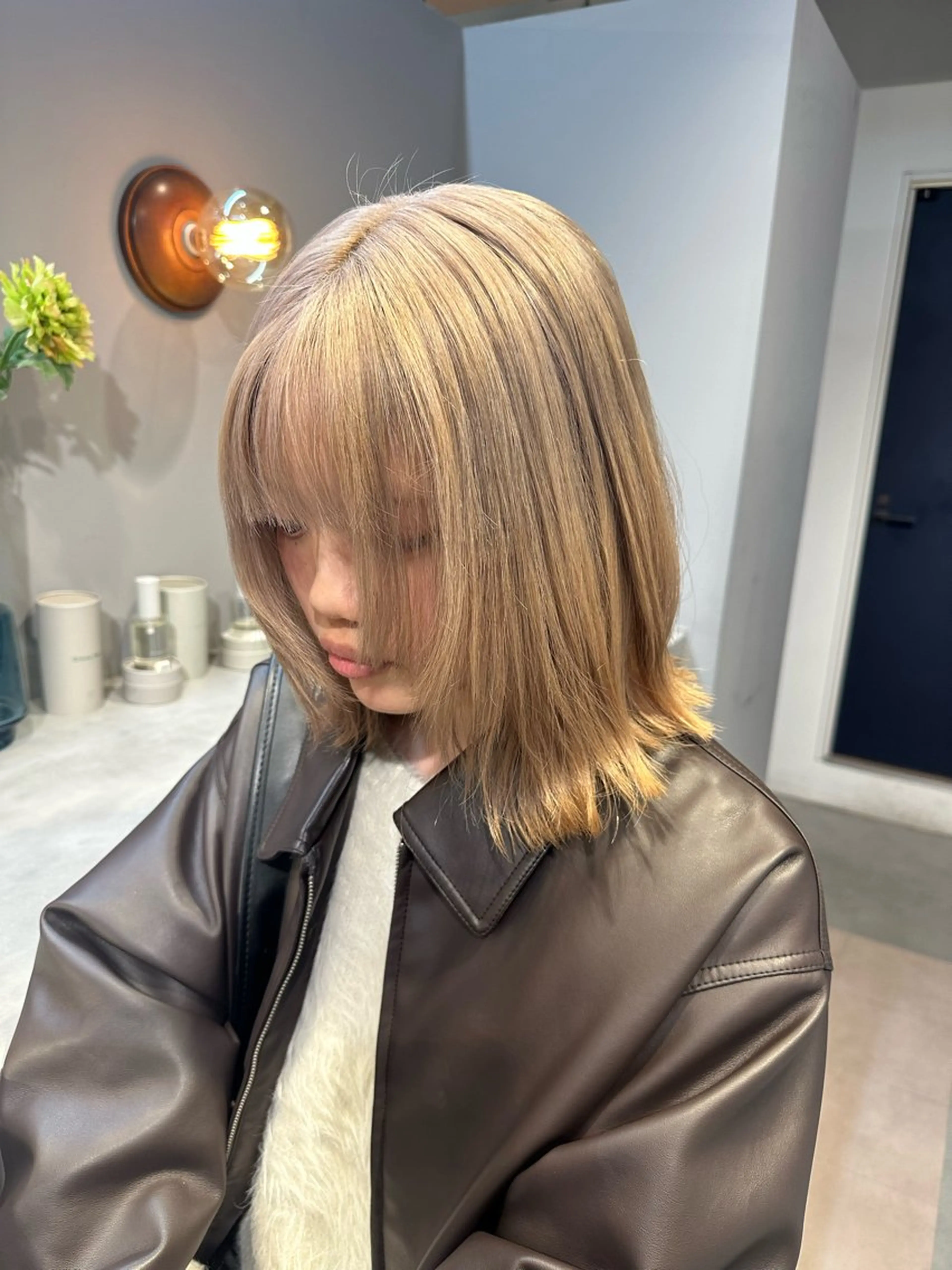 ミディアム カラー ヘアカラー トリートメント 💖ハイライト/ハイ トーン💖MIKIのヘアスタイル