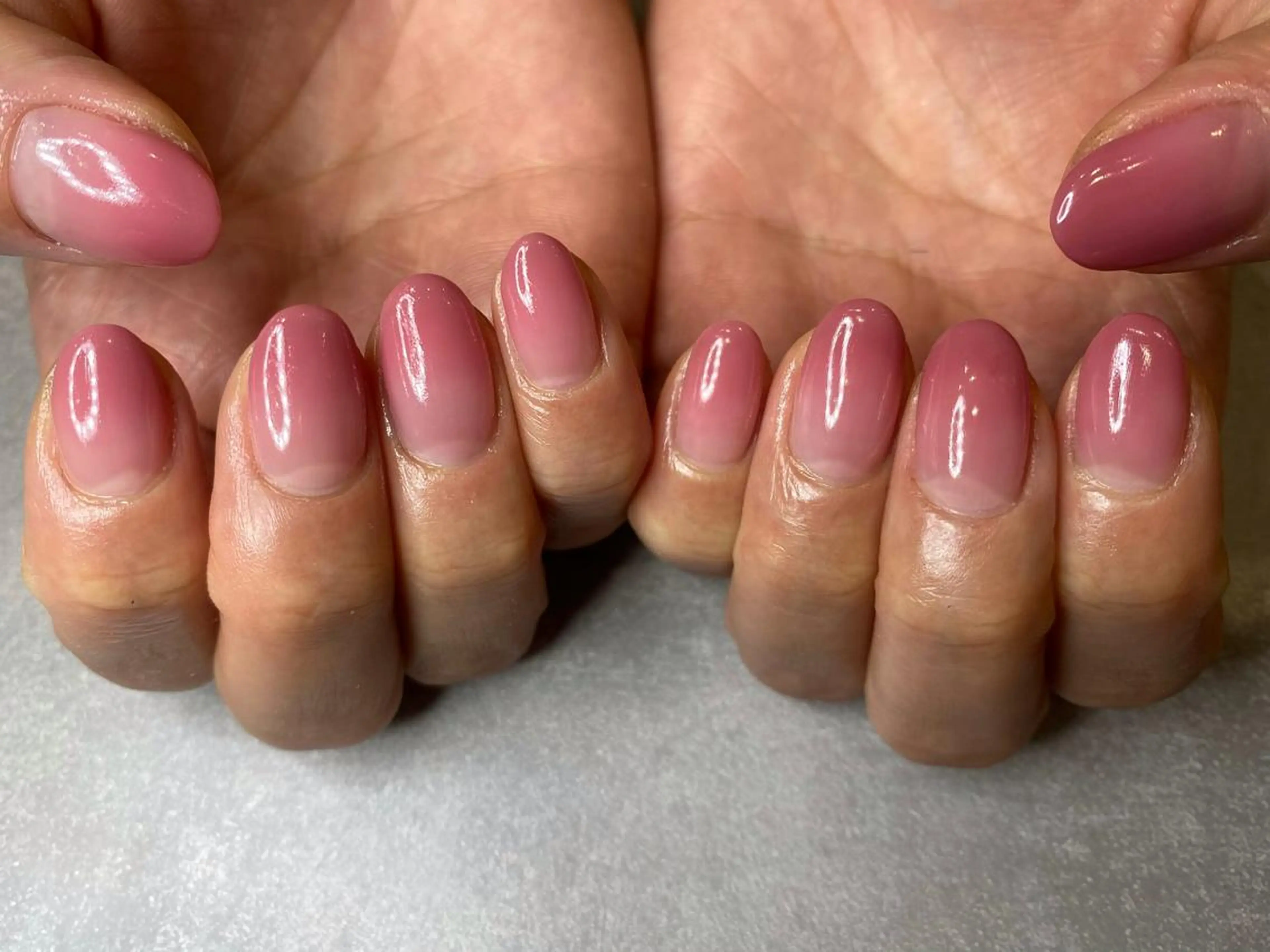 ネイル gluck(グリュック)所属・なかがわ まゆこのネイルデザイン