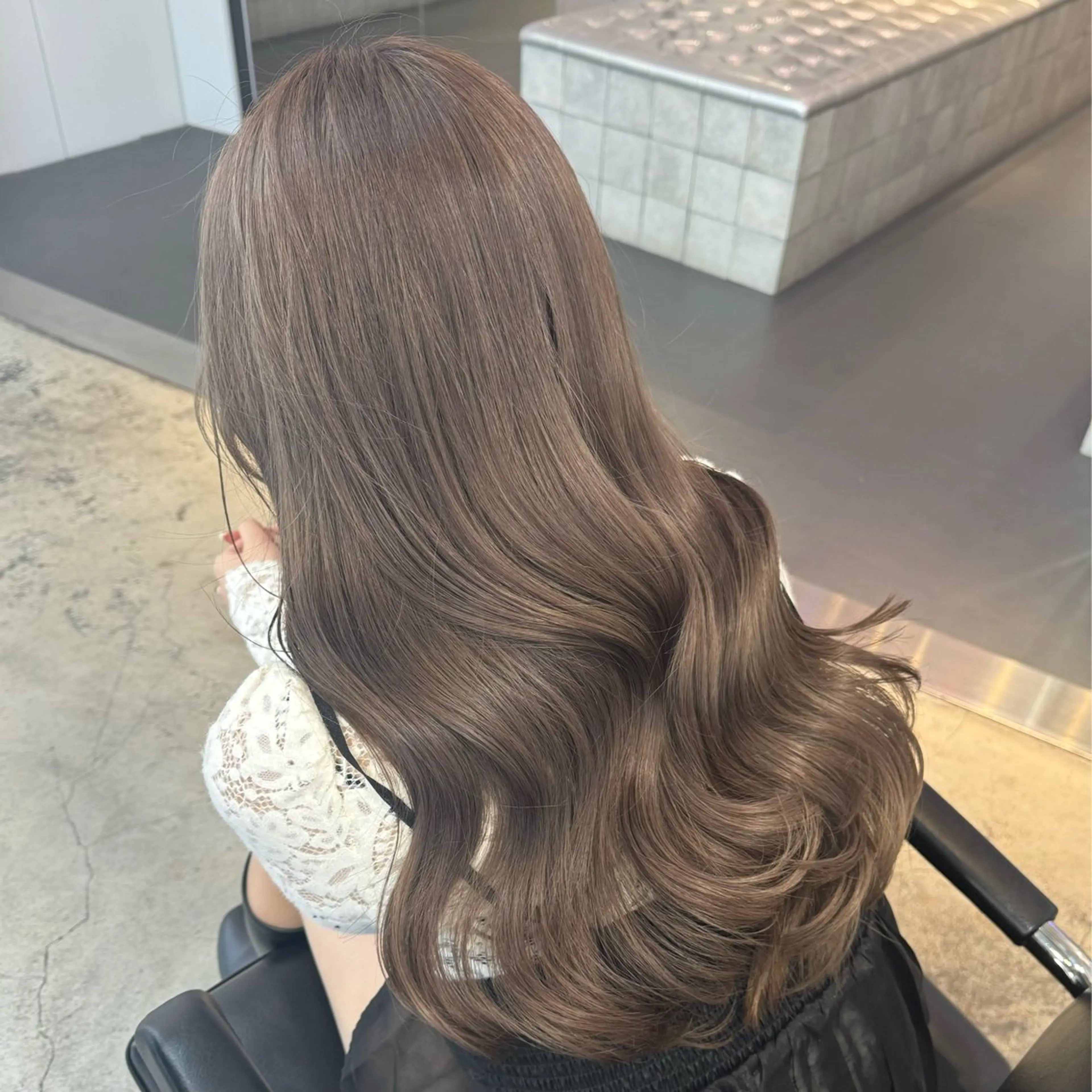 セミロング カラー ベージュカラー 透明感カラー ヘアカラー トリートメント 🌼動き×透明感🩵 ハイトーン/ナナのヘアスタイル