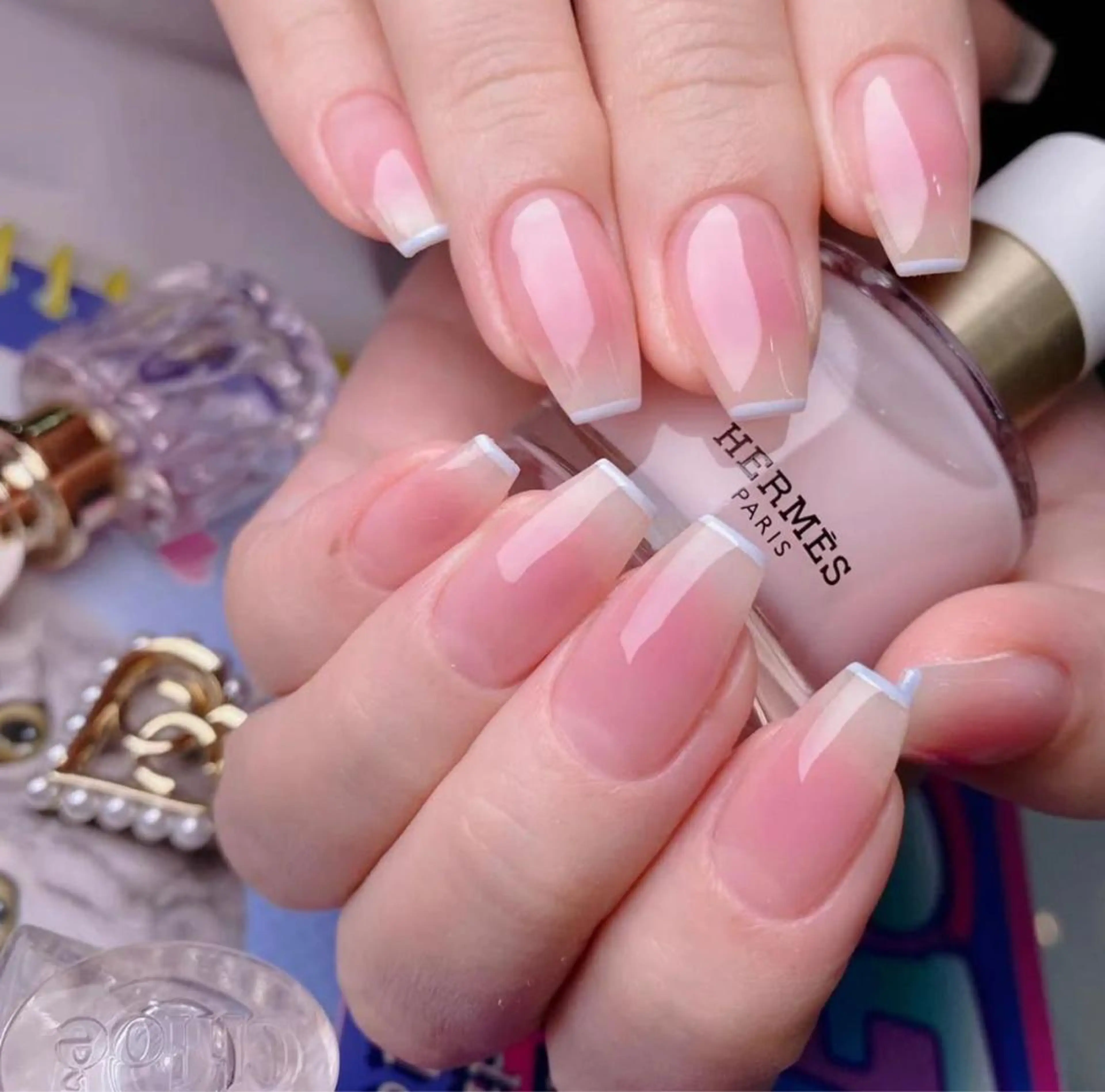 《HAND》ワンポイントデザインの写真