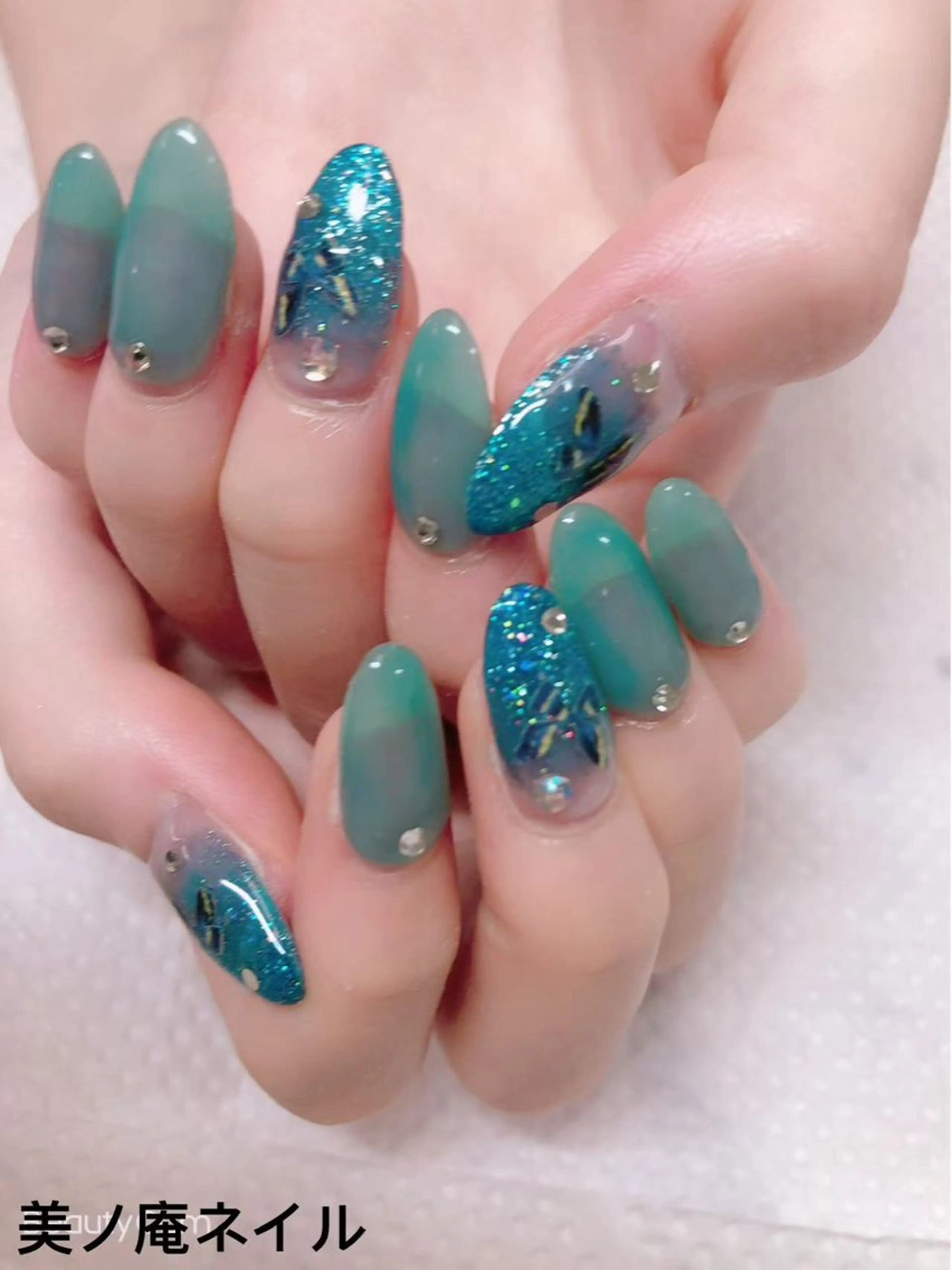 ネイル Minoan Lのネイルデザイン