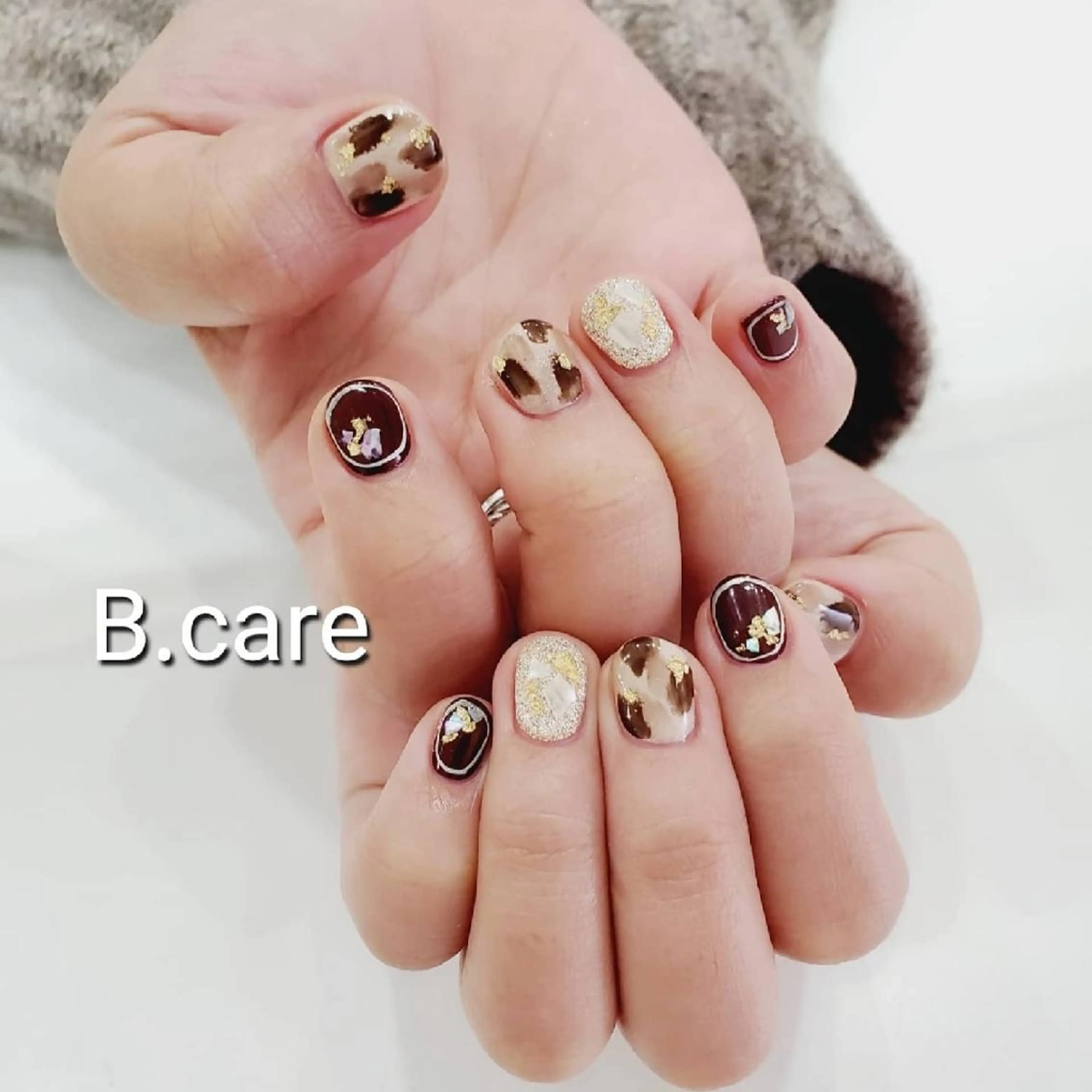 ネイル アートネイル ブラウン B.care自由ヶ丘所属・早坂  のネイルデザイン