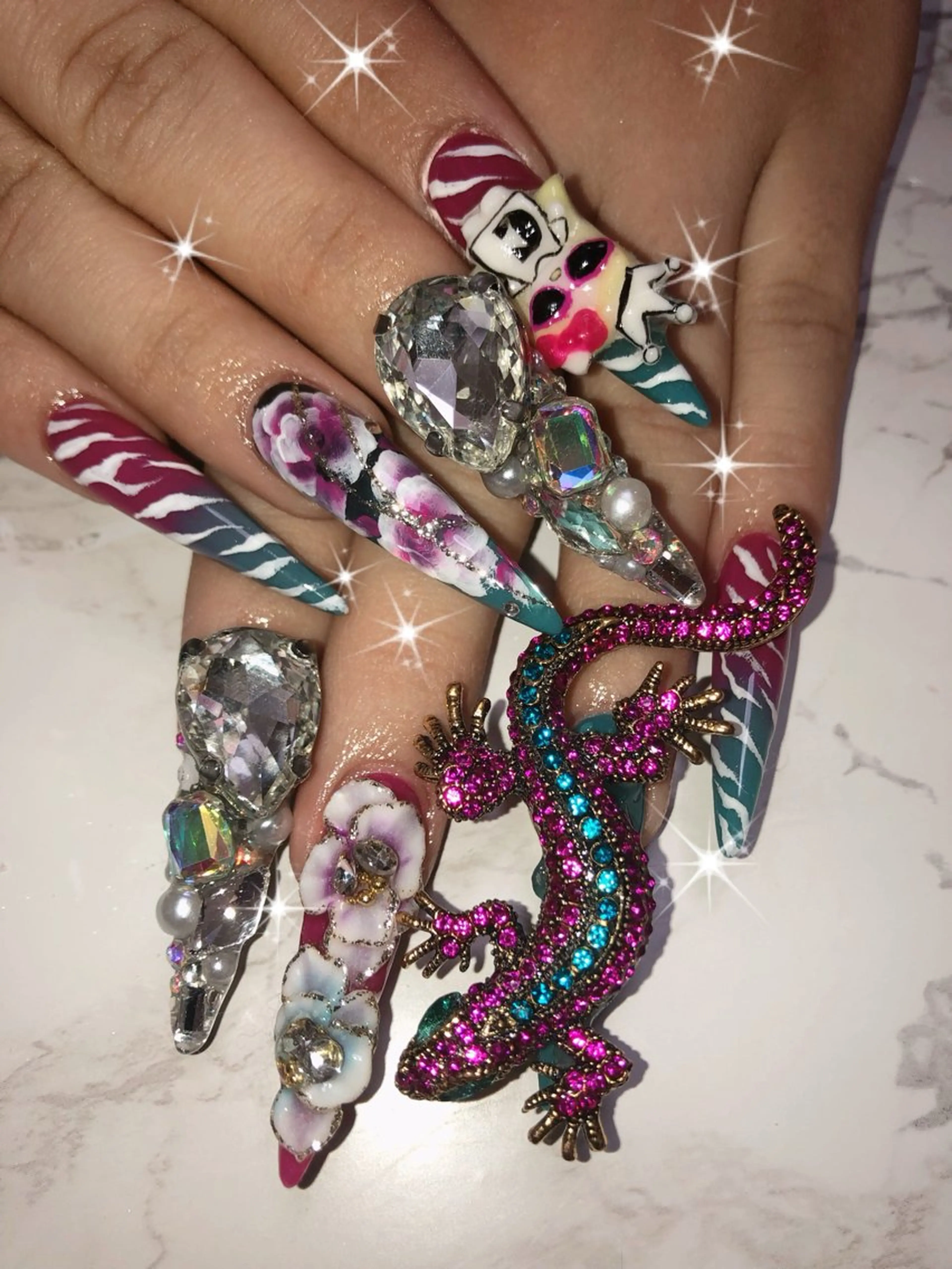 ネイル Nailsalon SKiのネイルデザイン