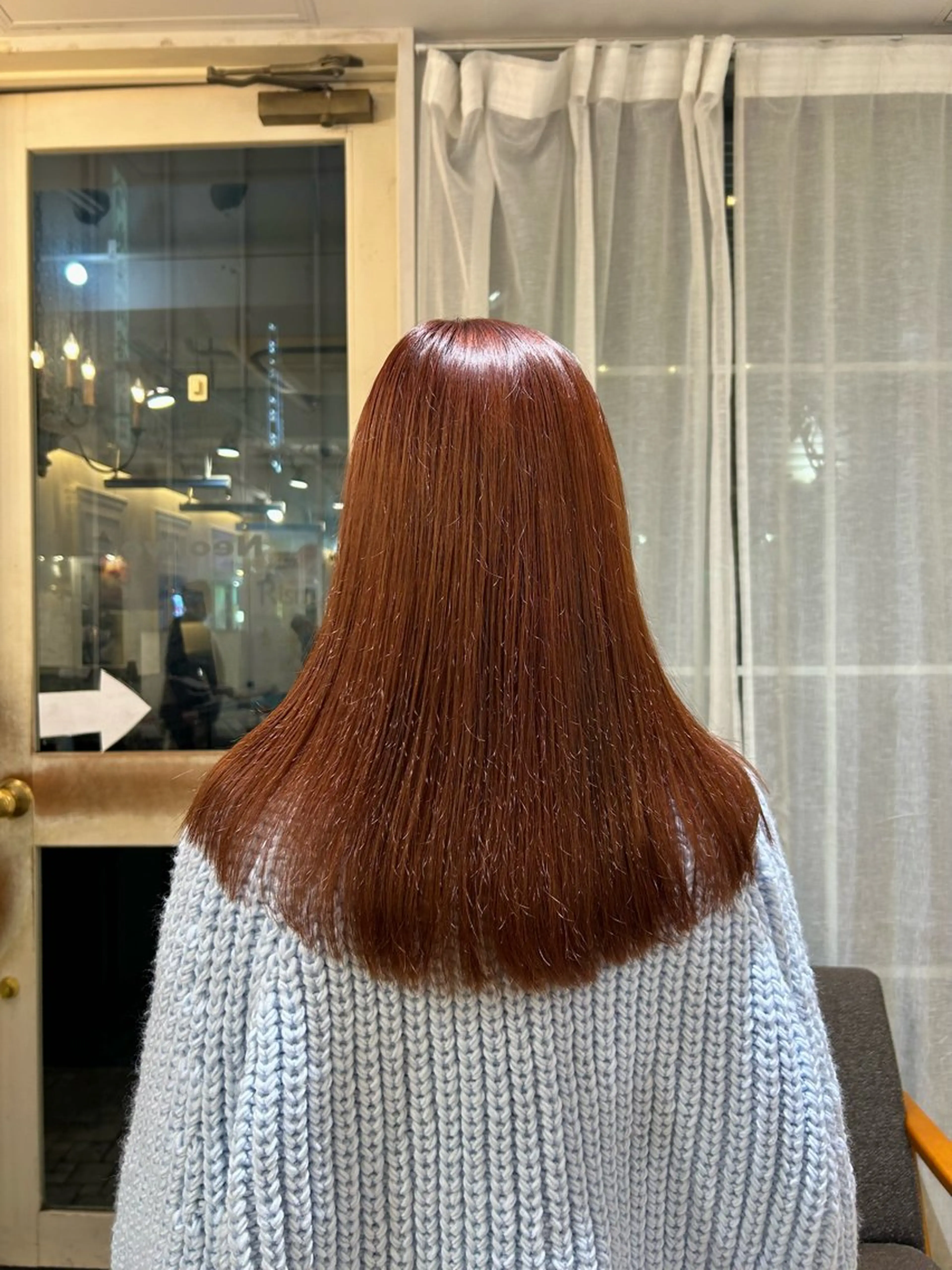 カラー moeka 表参道のヘアスタイル