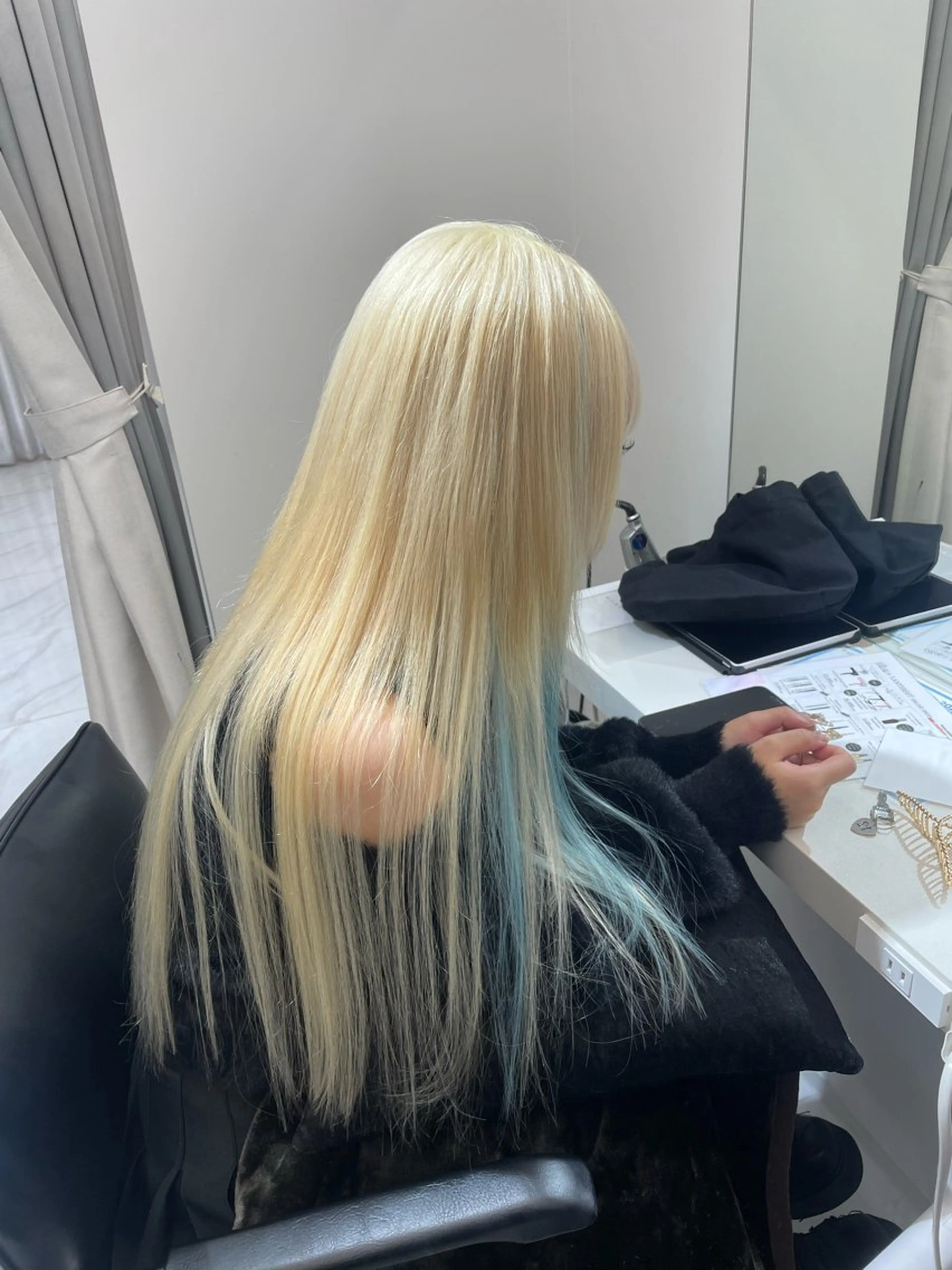 ブリーチのみ ＋2200円でケアブリーチに変更可の写真