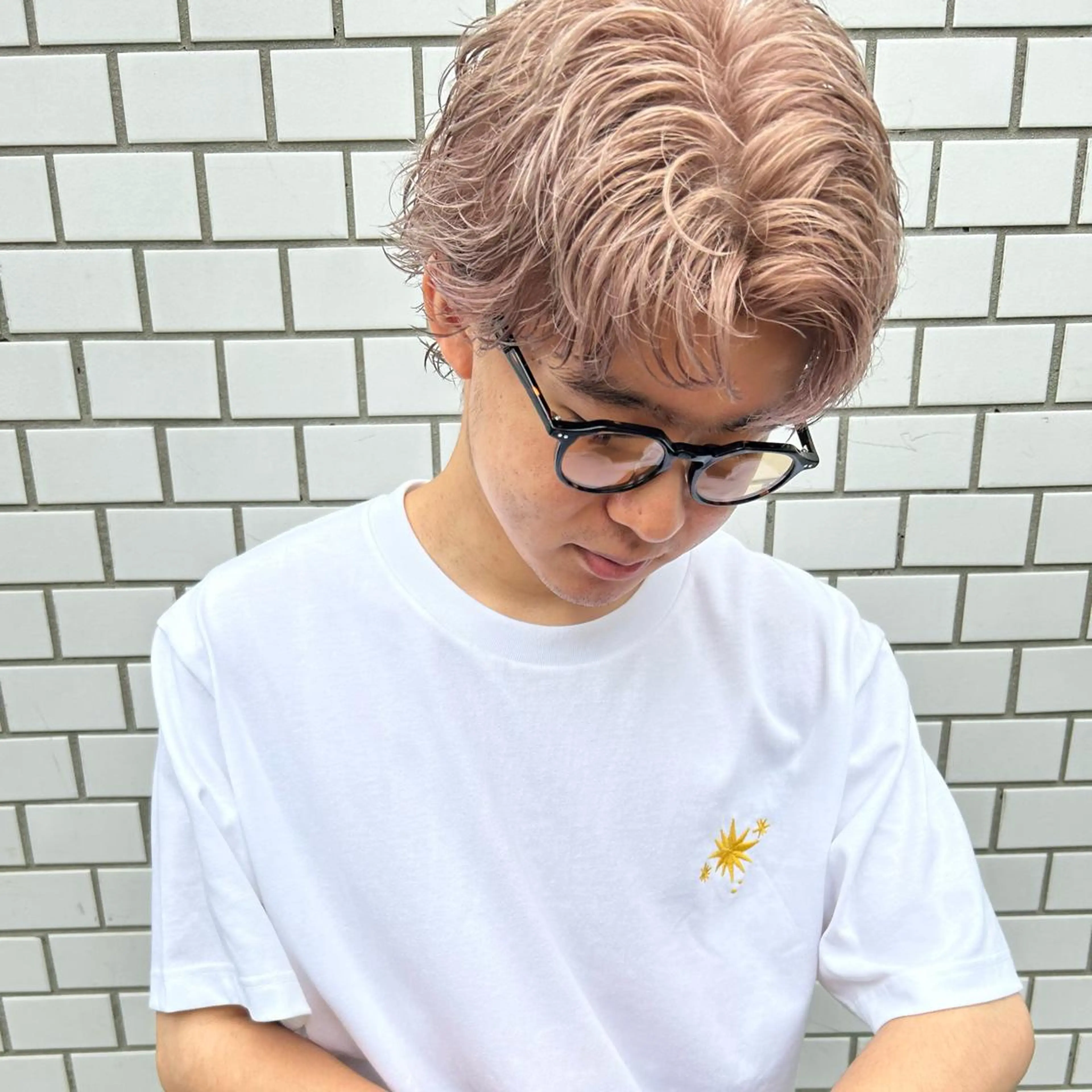 ショート カラー ベージュカラー ハイトーンカラー ハイトーンベージュ カット ヘアカラー トリートメント ハイトーン/ブリーチ 似合せカット/パーマのヘアスタイル