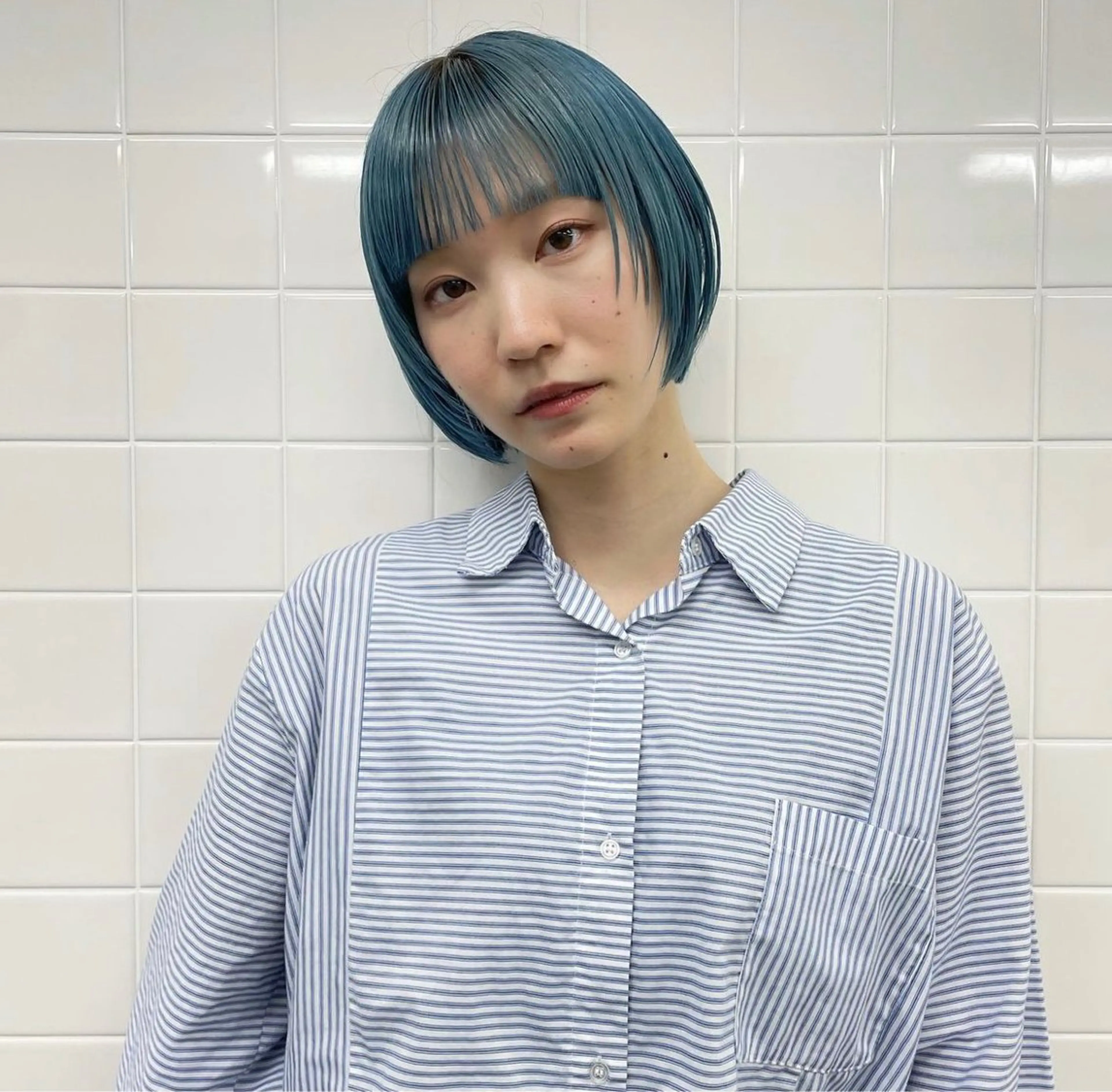 ショート カラー 楪 yuzuriha所属・Saaya/レイヤー /ブリーチ/ブロンドのヘアスタイル