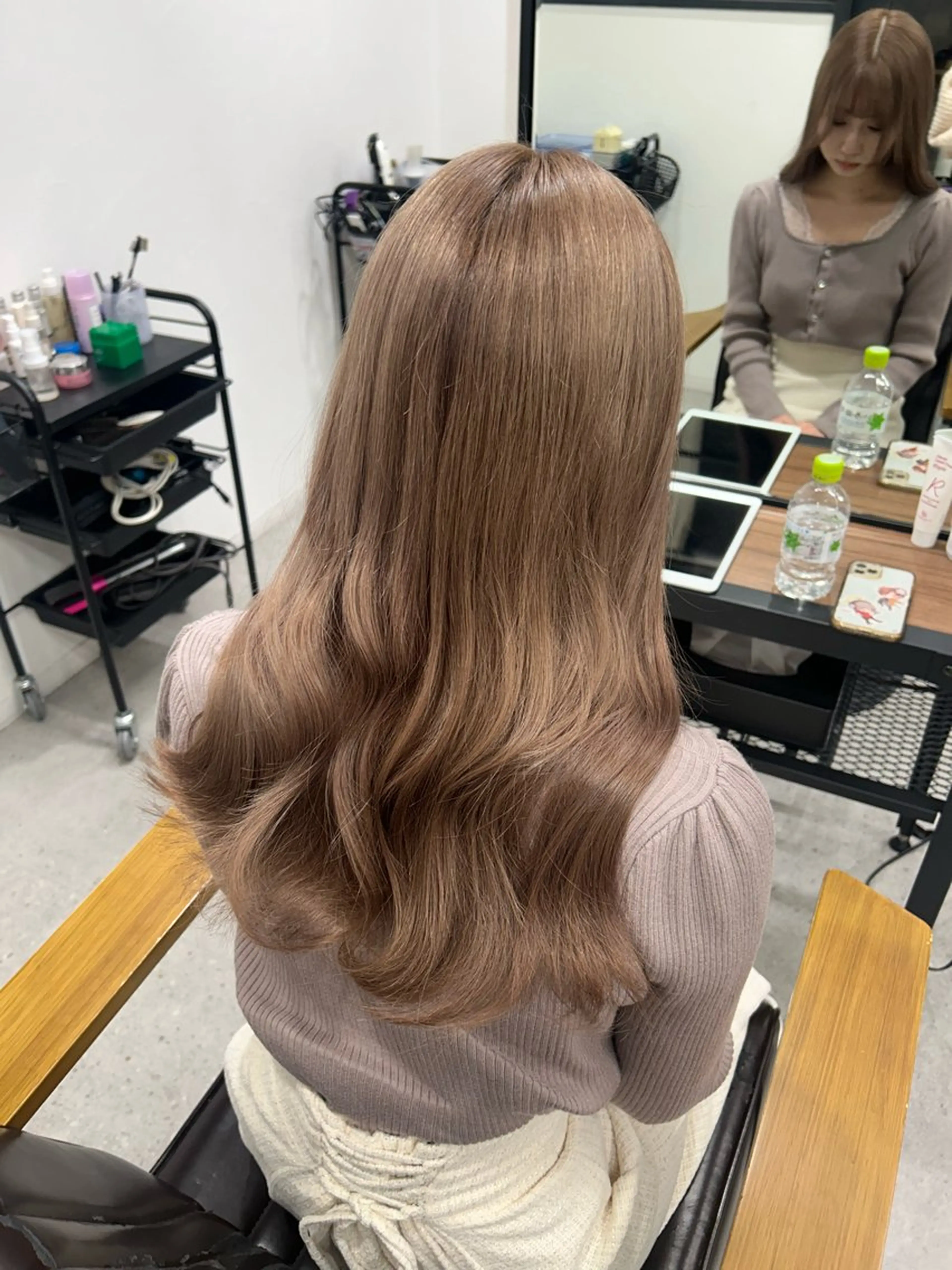 カラー 高山 アミのヘアスタイル