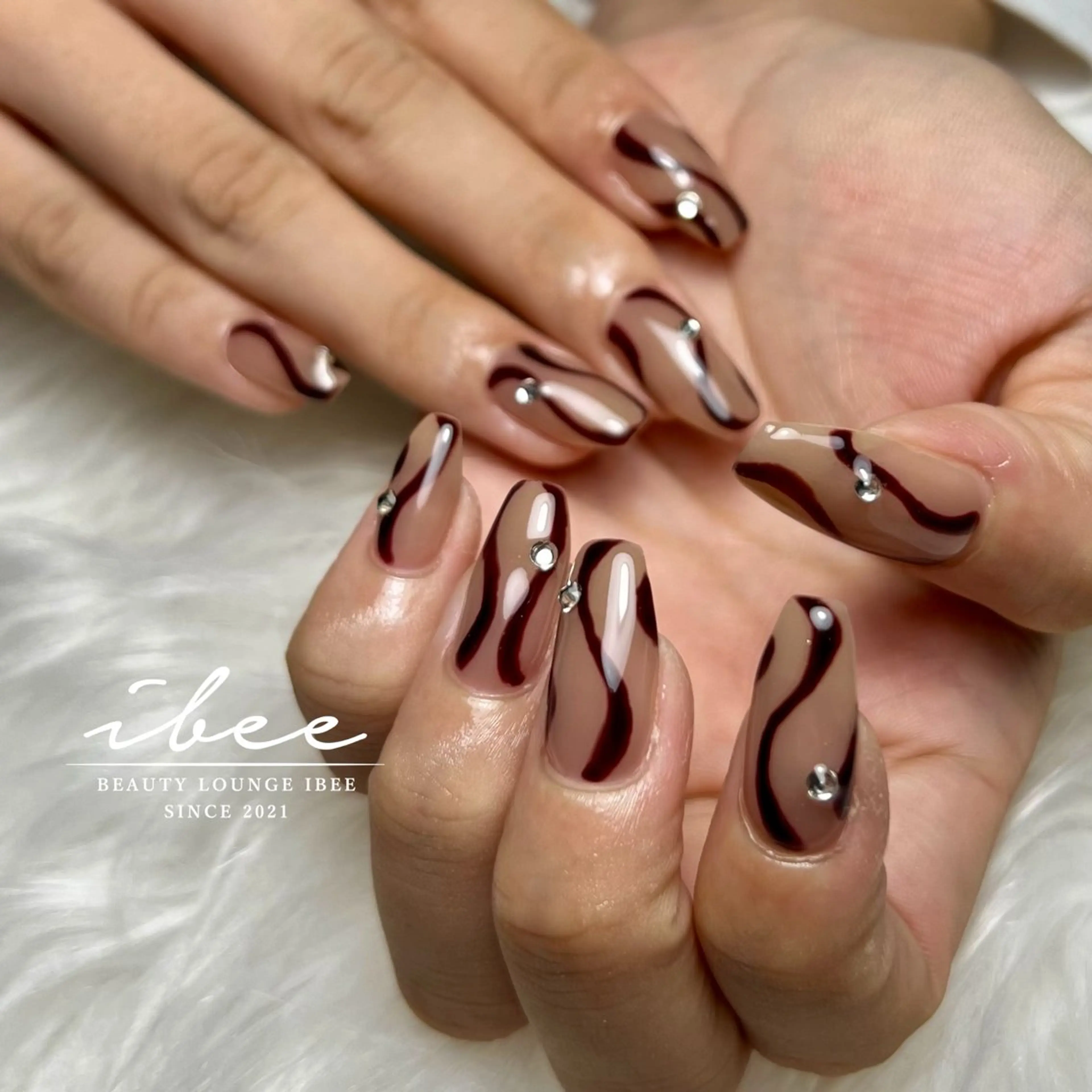 ネイル ハンドネイル ibee nail 🤍yumiのネイルデザイン