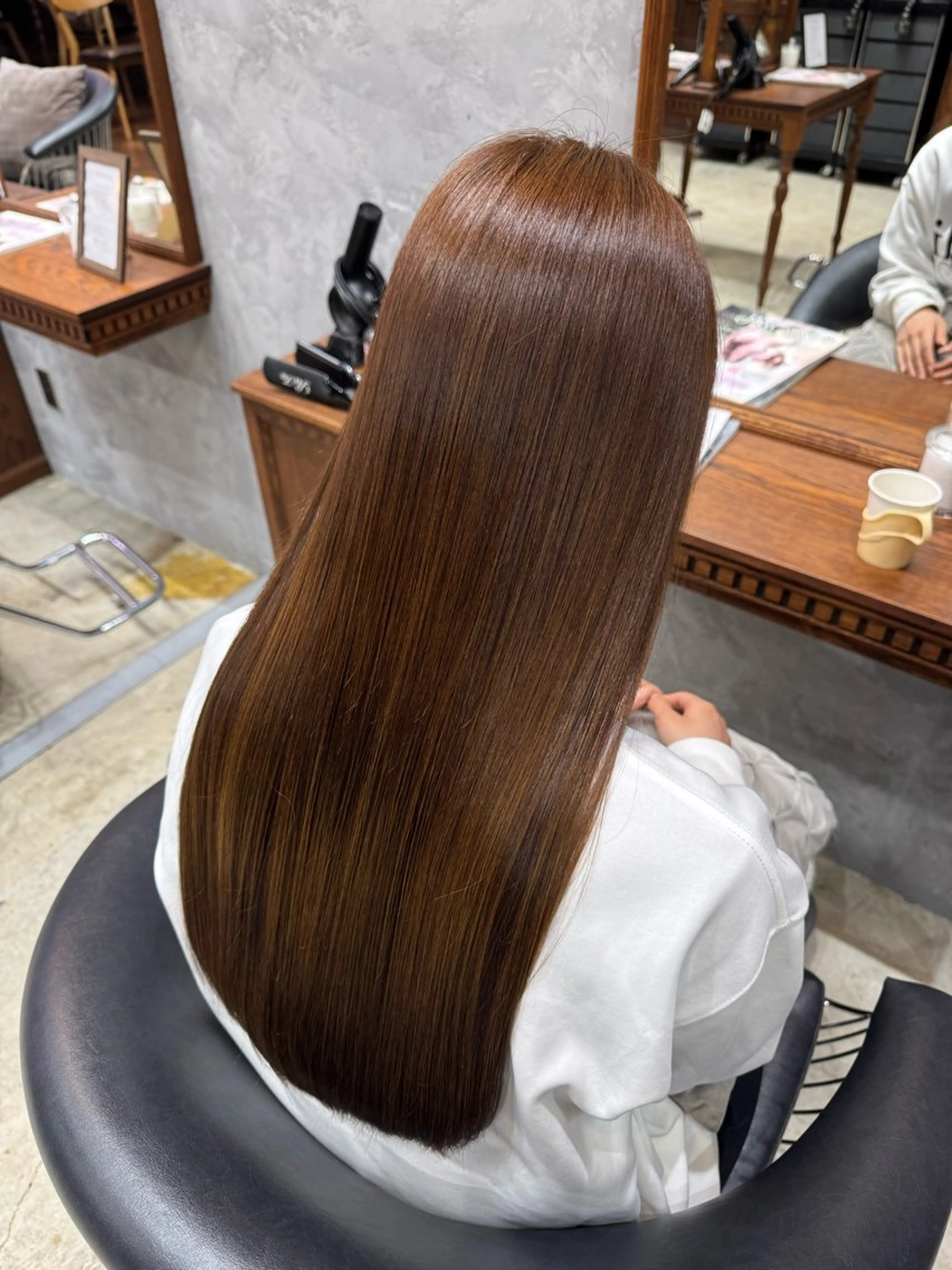 ロング カラー ヘアカラー 新川 月菜のヘアスタイル