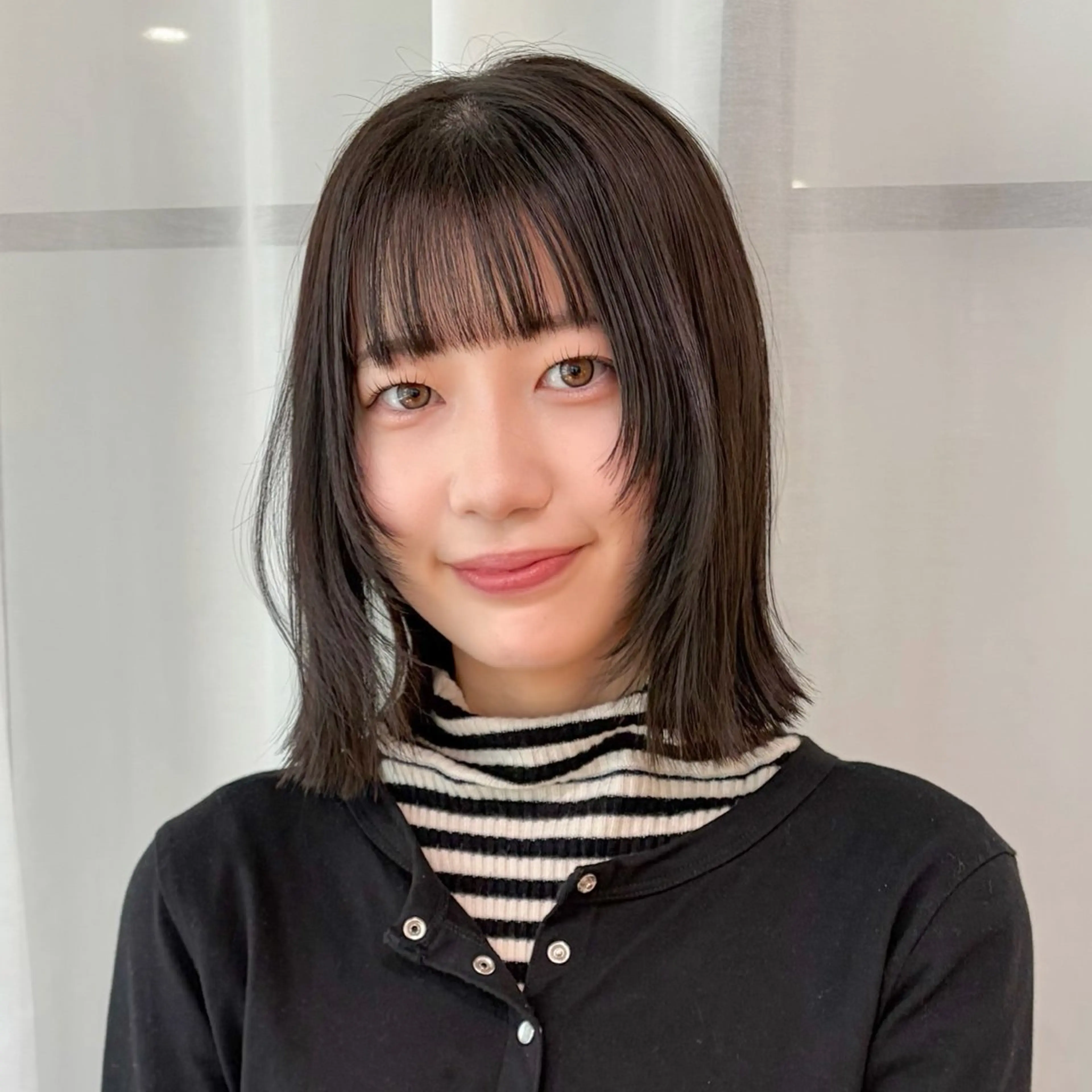 ミディアム 顔まわりレイヤー 顔周りカット レイヤーカット カット ボブレイヤー/ ブリーチ/miyuuのヘアスタイル