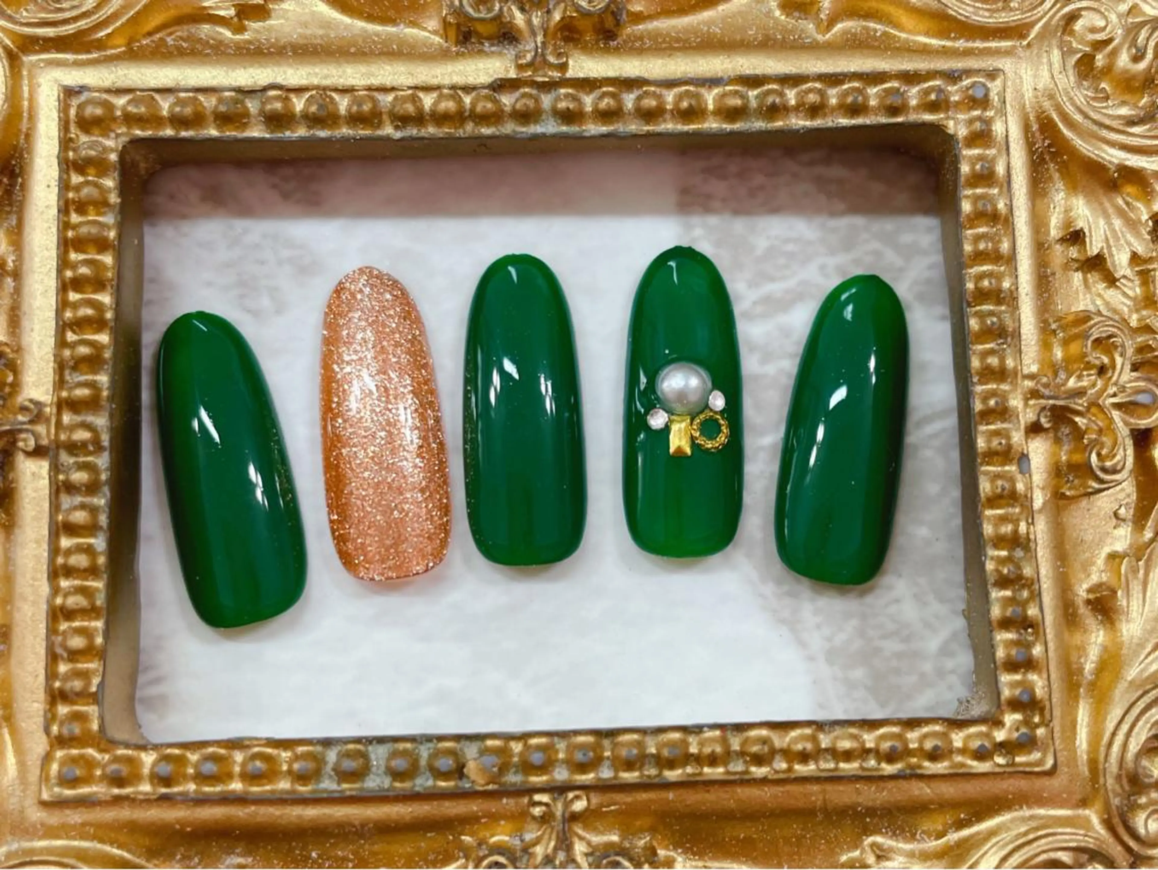 ネイル ハンドネイル マジックミラー所属・マジック ミラーのネイルデザイン