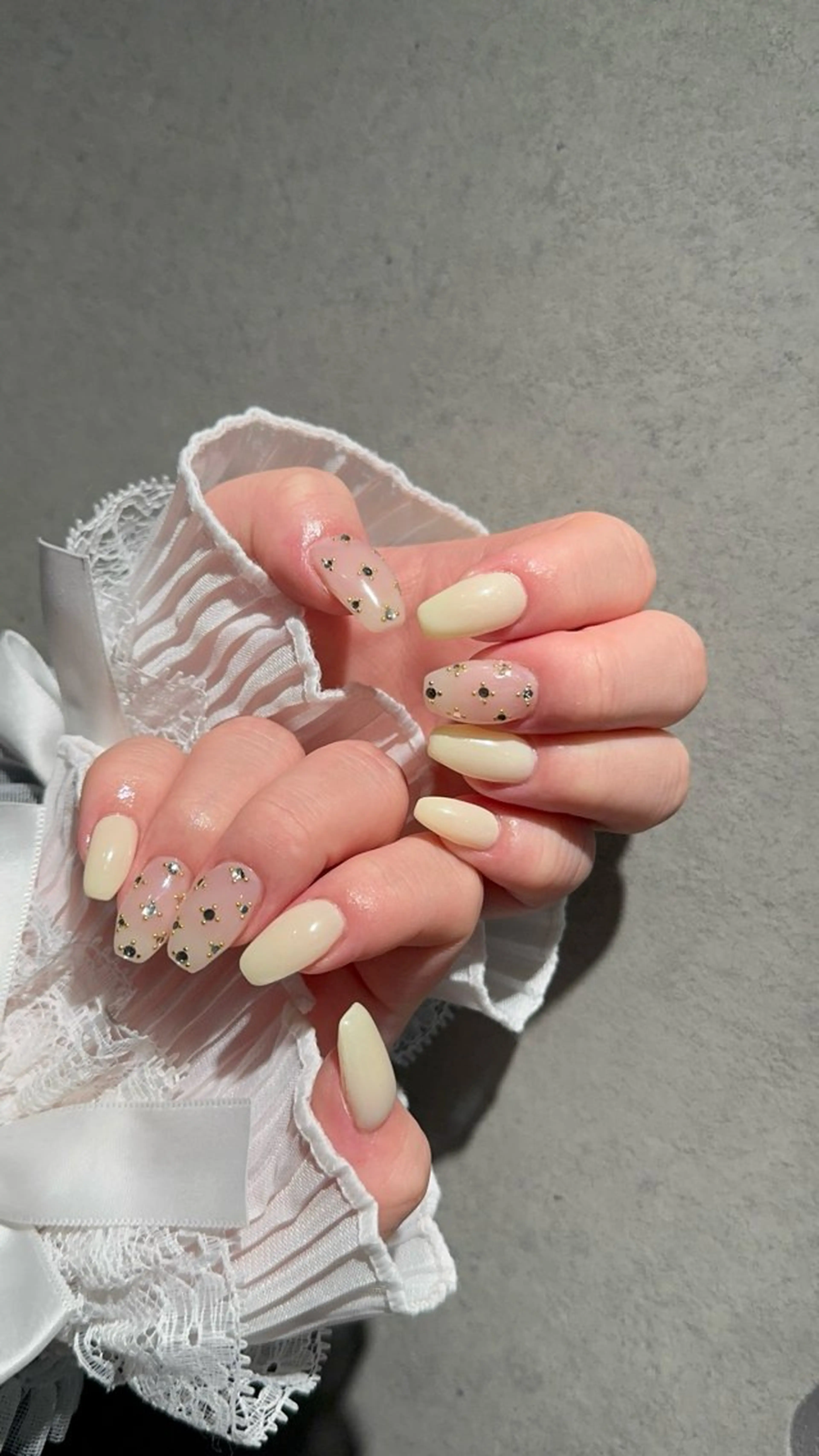 ネイル I-nailロング /ワンホン/キラキラのネイルデザイン