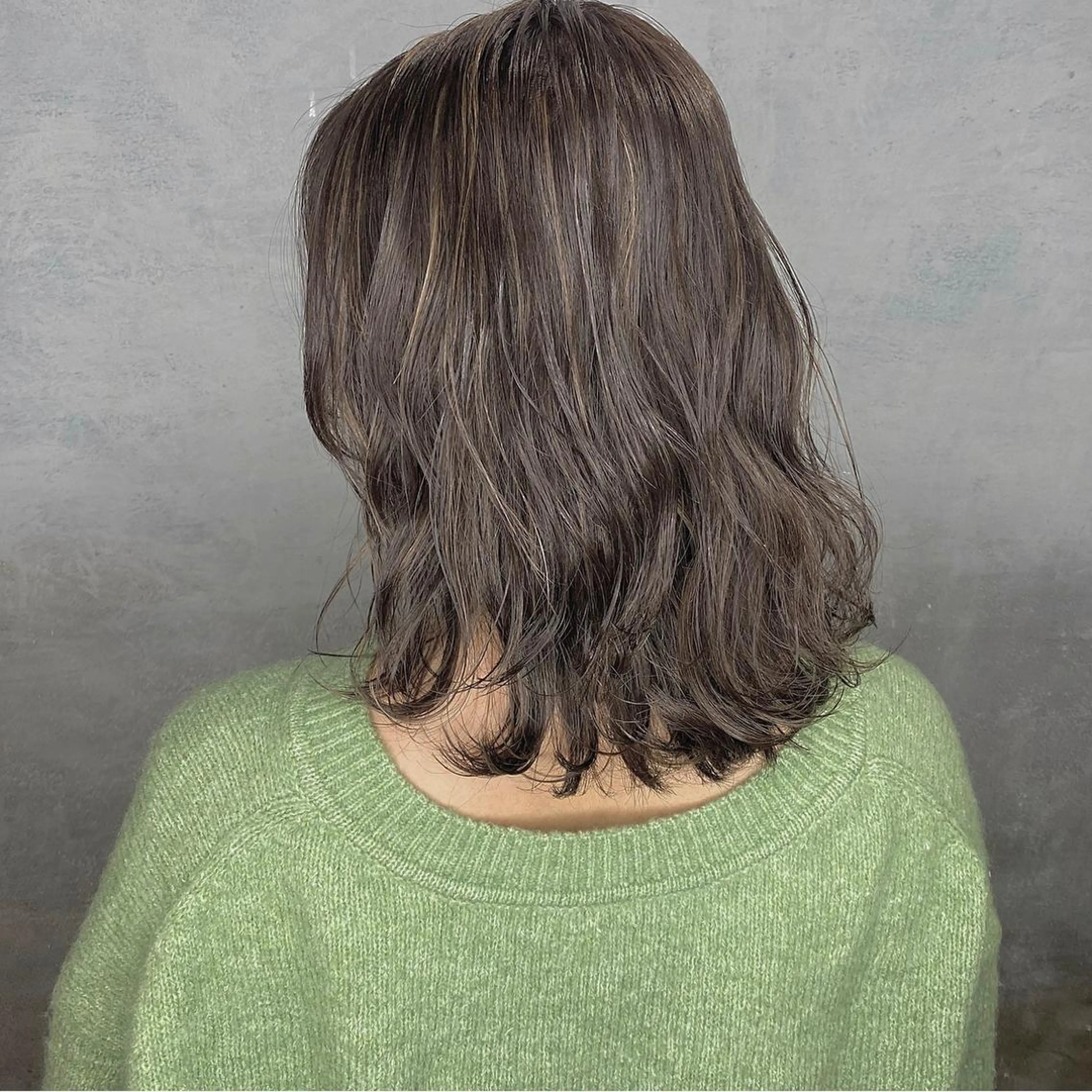 ミディアム カラー CLUTCH天王寺 西藤遥河のヘアスタイル