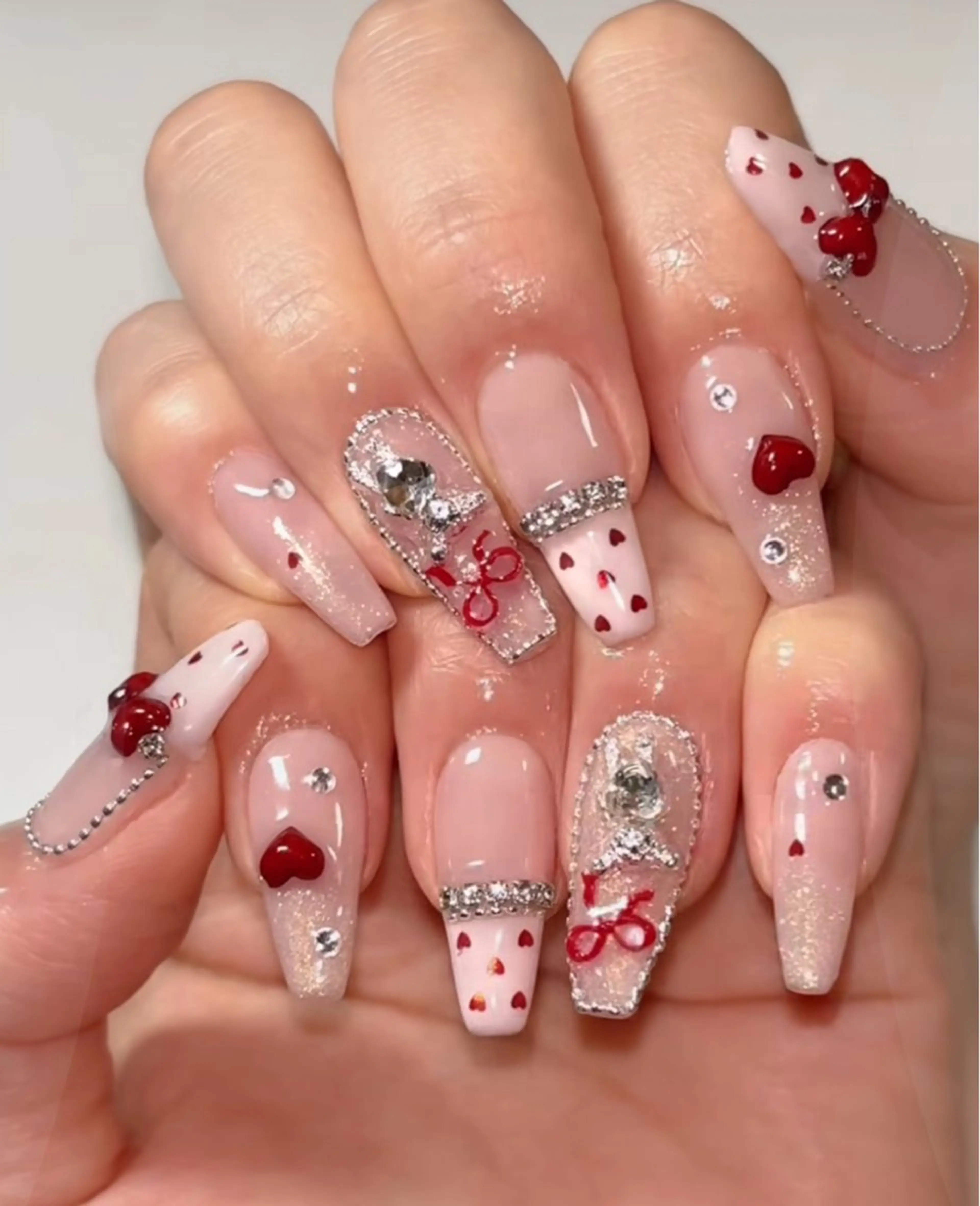 ネイル フレンチネイル ジェルネイル ガラスフレンチ ハロウィン ハート ハンドネイル H.baby Nail Salonのネイルデザイン