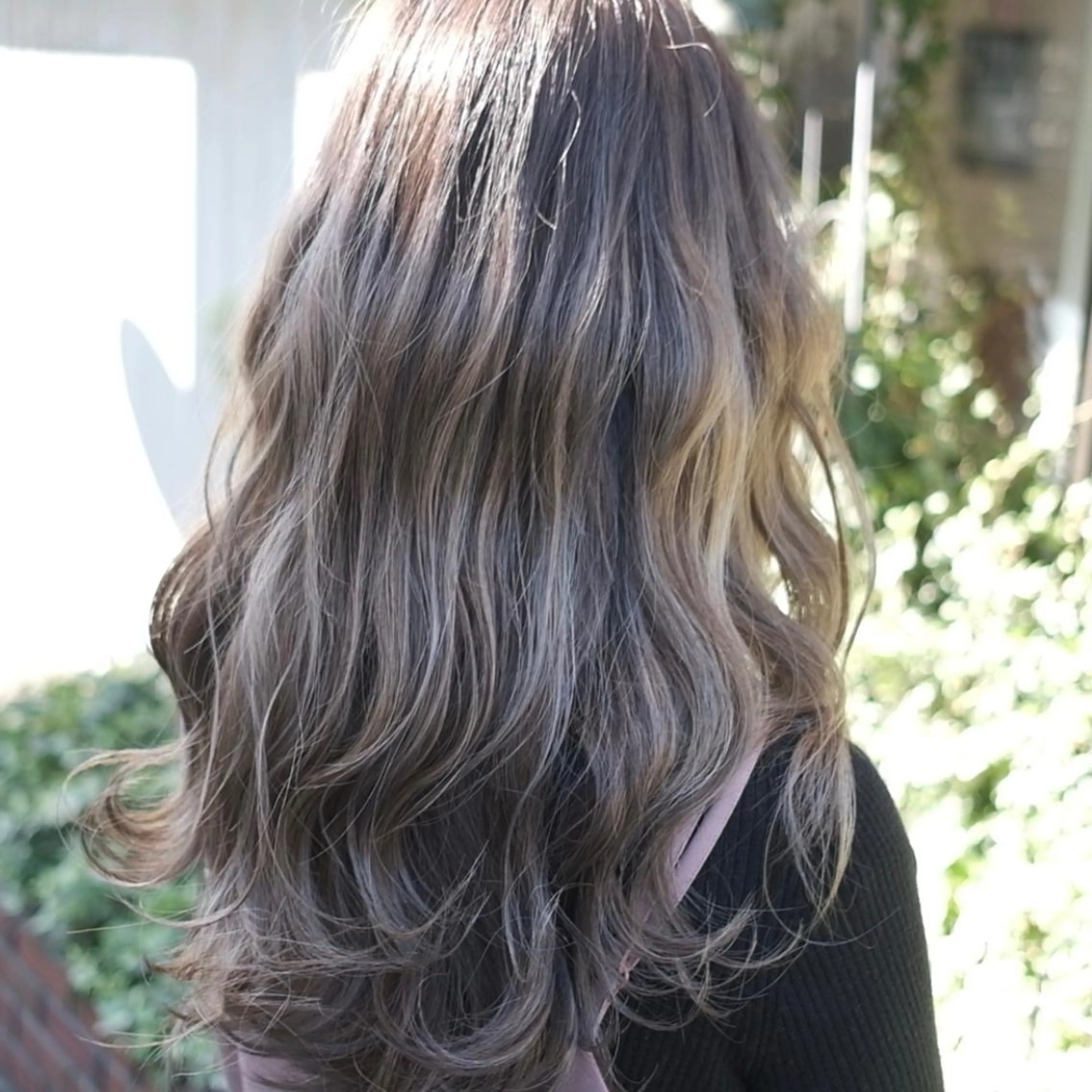 セミロング カラー Eimi エイミのヘアスタイル