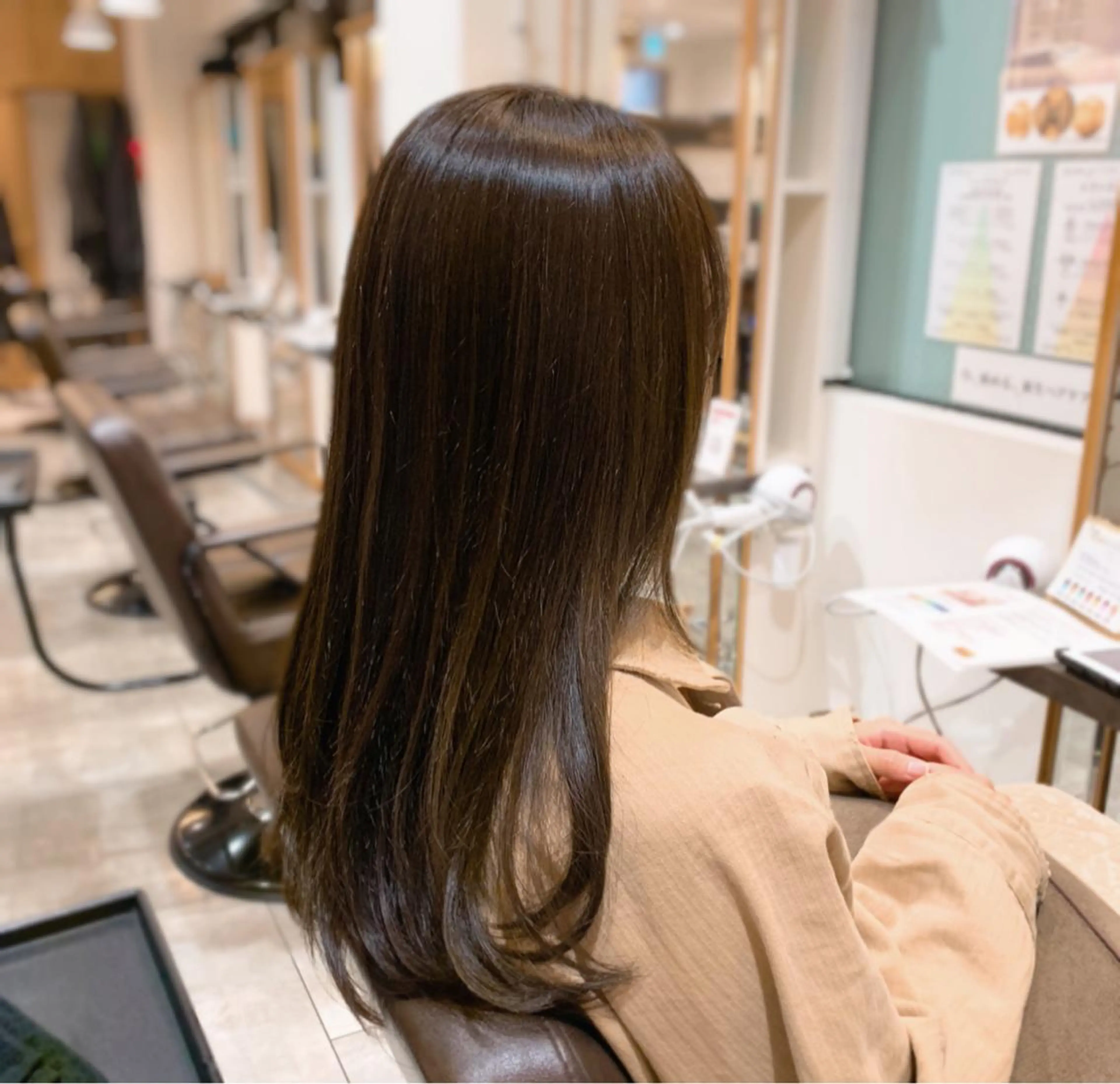 ロング カラー グレージュ 中村 研介のヘアスタイル