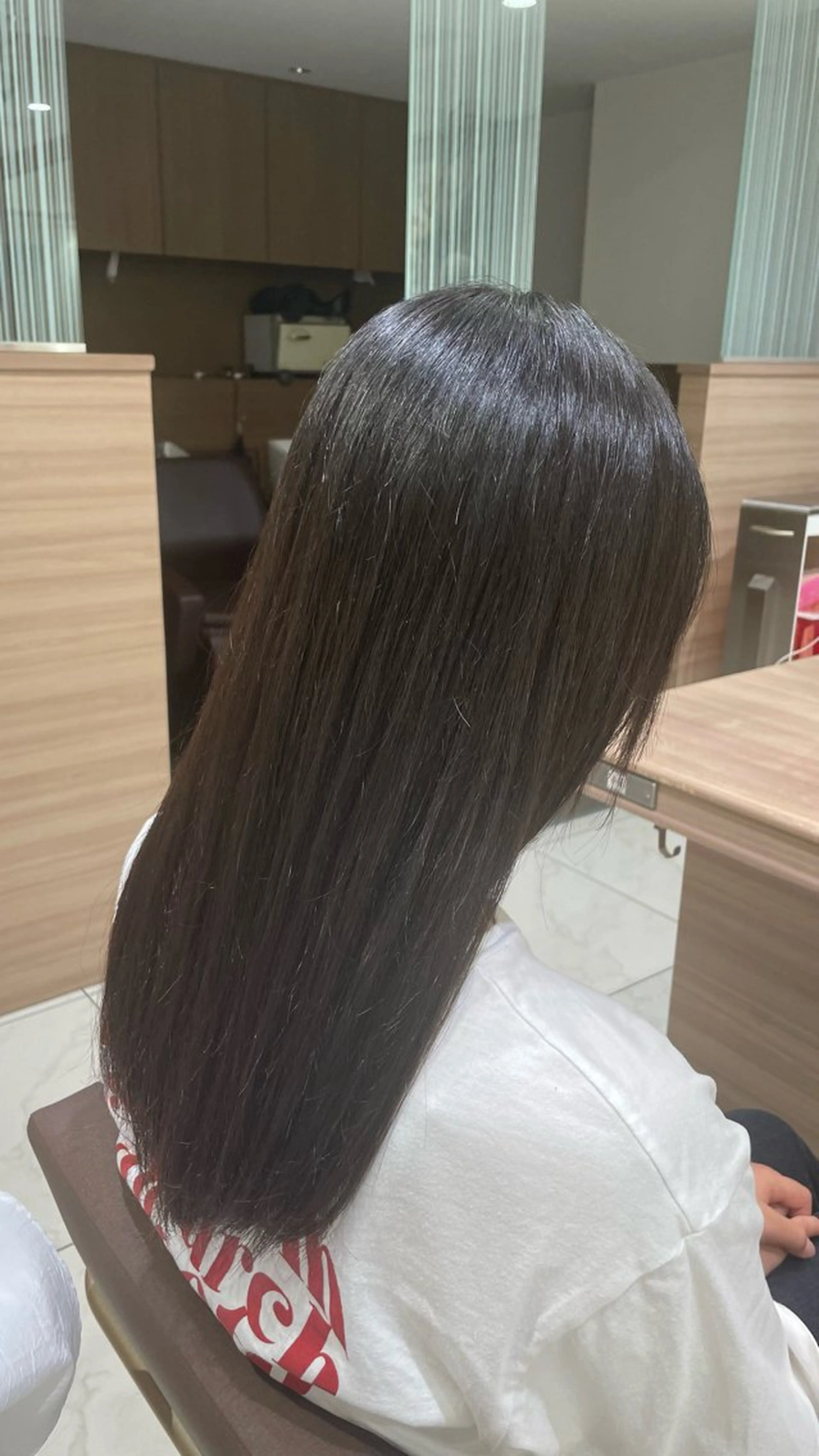 セミロング ハイトーン募集中 💜✝️荒川優輝のヘアスタイル