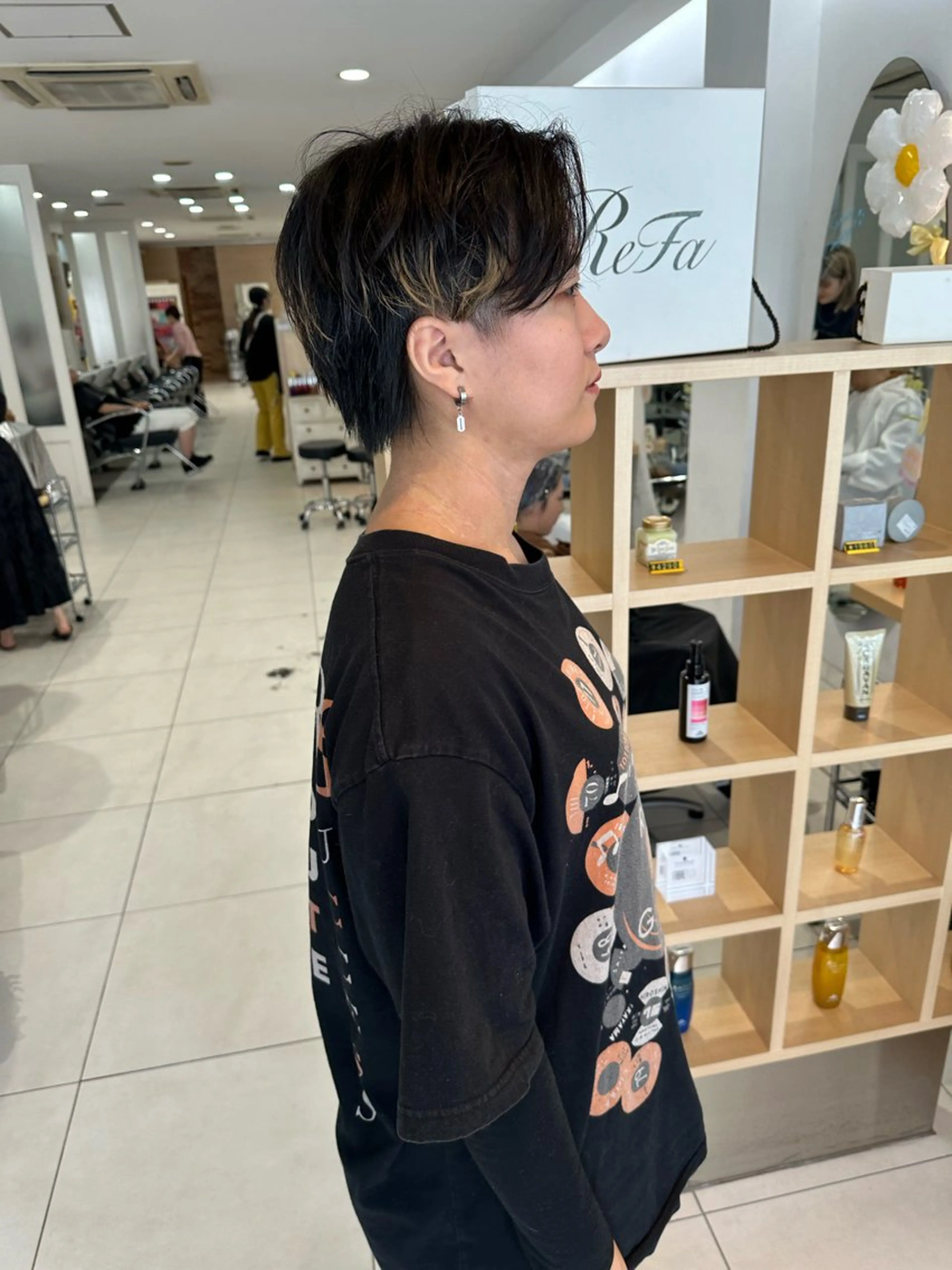 ショート メンズ センターパート 刈り上げ カット ヘッドスパ 山下恋佳/矢場町/ ブリーチ/ショートのヘアスタイル