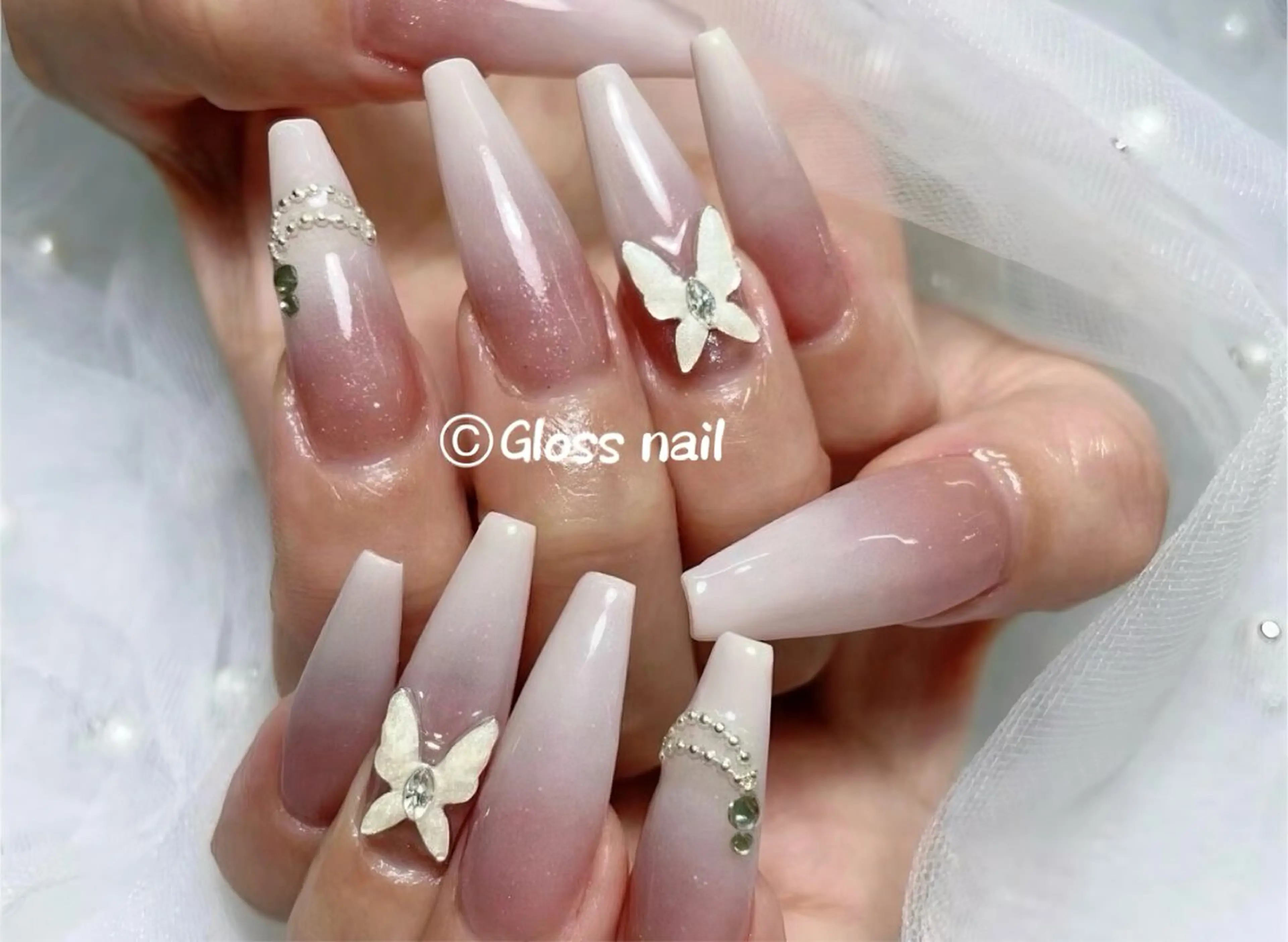 ネイル ハンドネイル Gloss nail 💅yuna✨のネイルデザイン