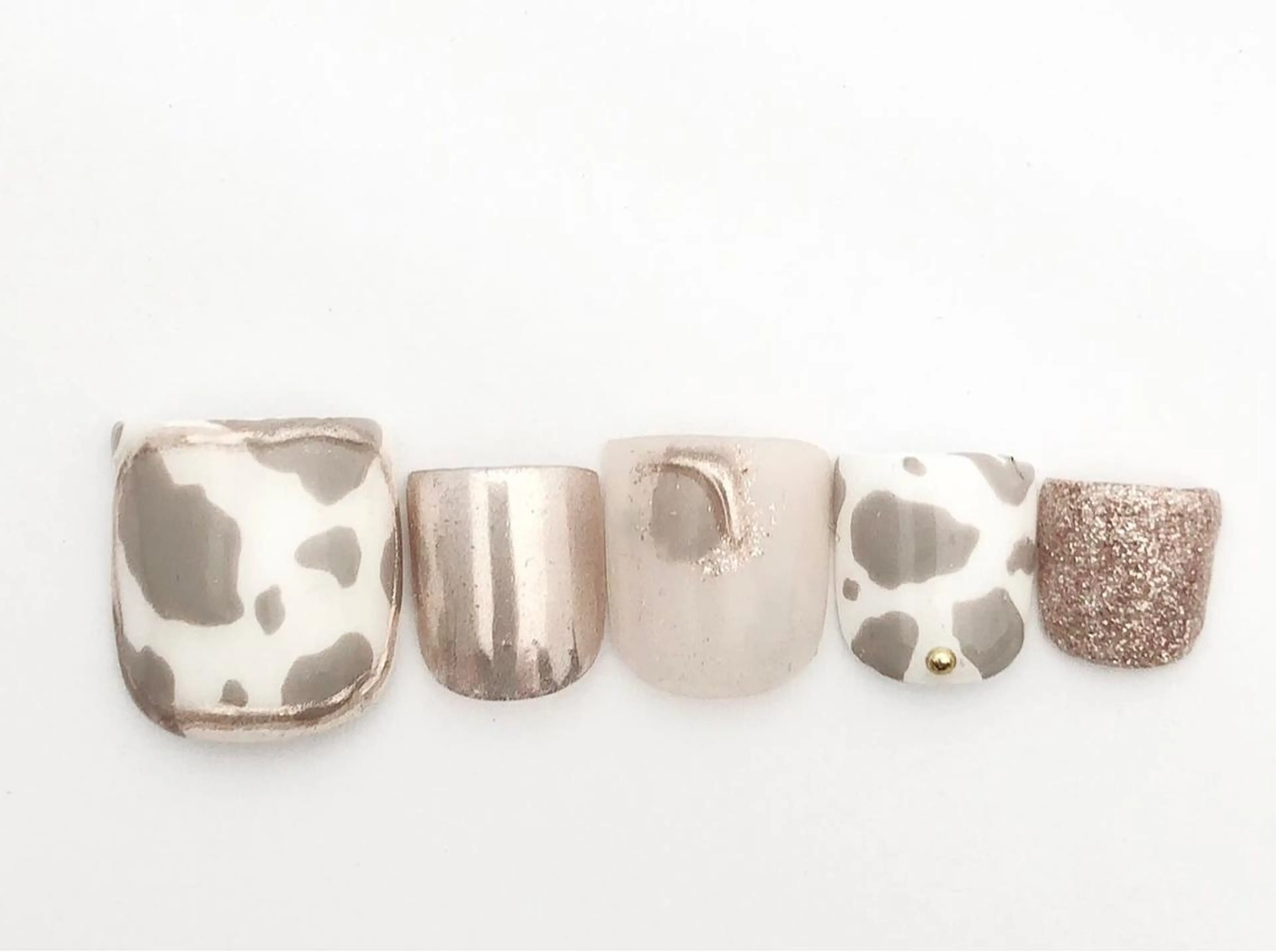 ショート ネイル ニュアンスネイル 🦋Kiyomi. 🦋のネイルデザイン