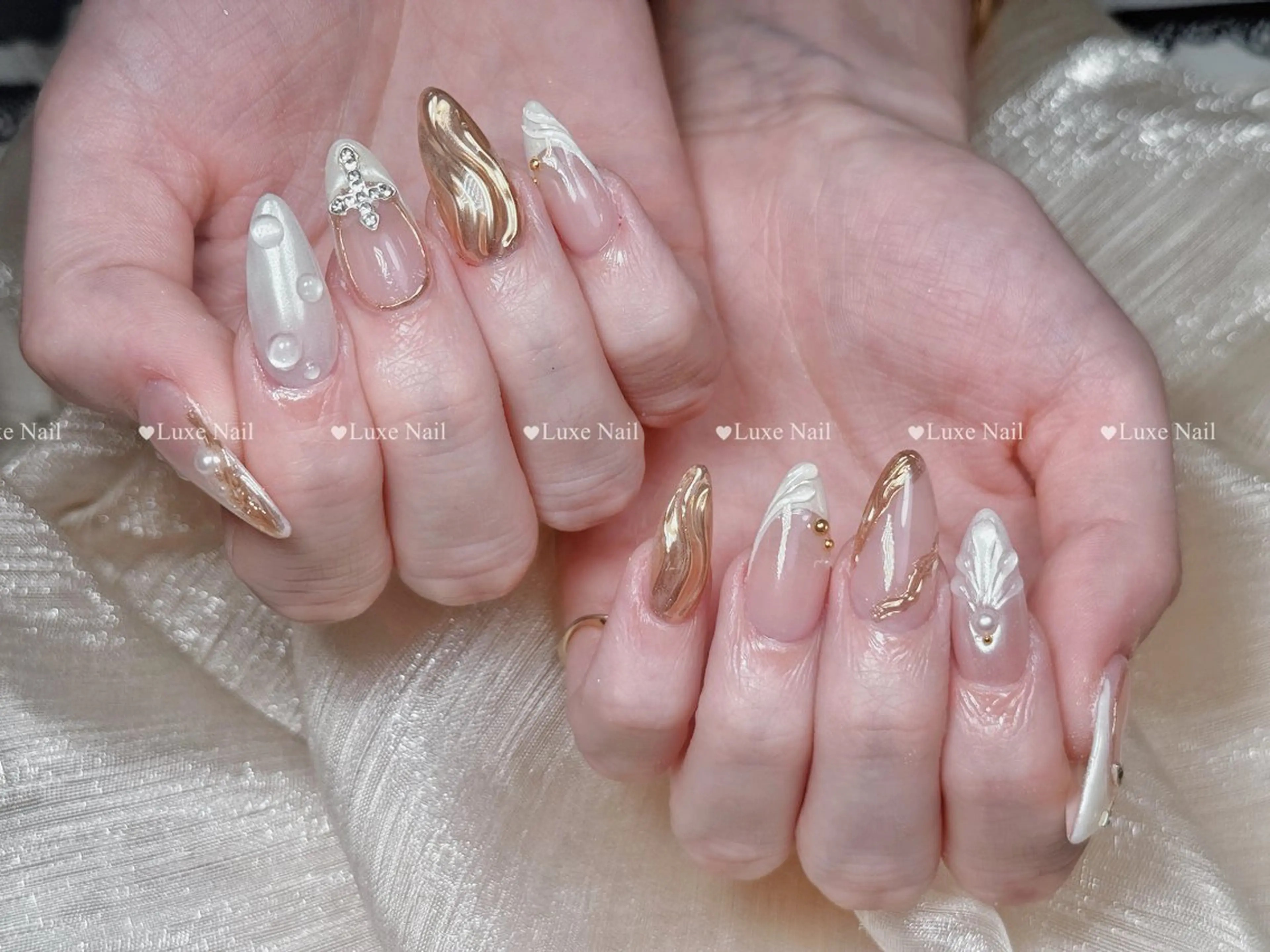 ネイル フラッシュネイル フットネイル フレンチネイル ジェルネイル ガラスフレンチ ハンドネイル ハンドケア Luxe Nail Salonのネイルデザイン