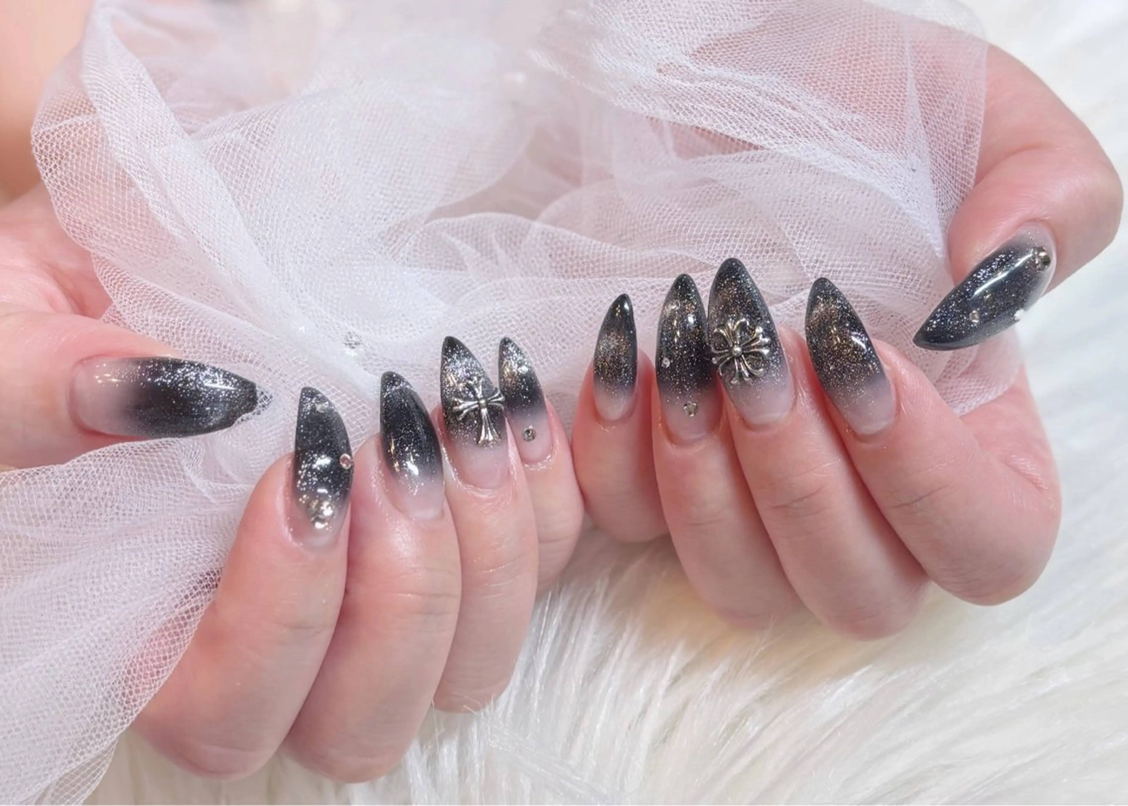 ネイル ハンドネイル le'a-レア-【ア イ×ネイル×眉】のネイルデザイン