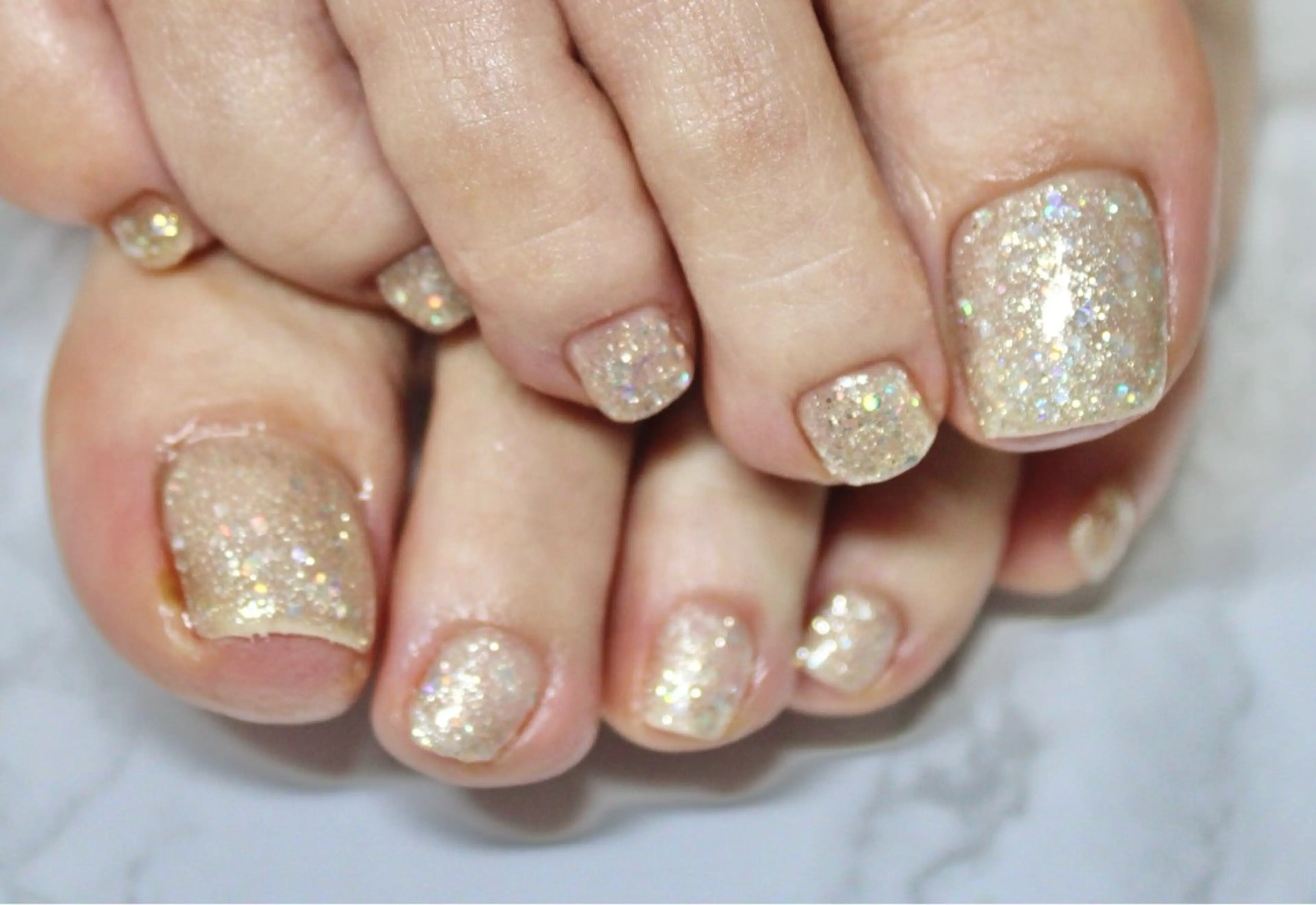 ネイル ワンカラーネイル レイジー スワンのネイルデザイン