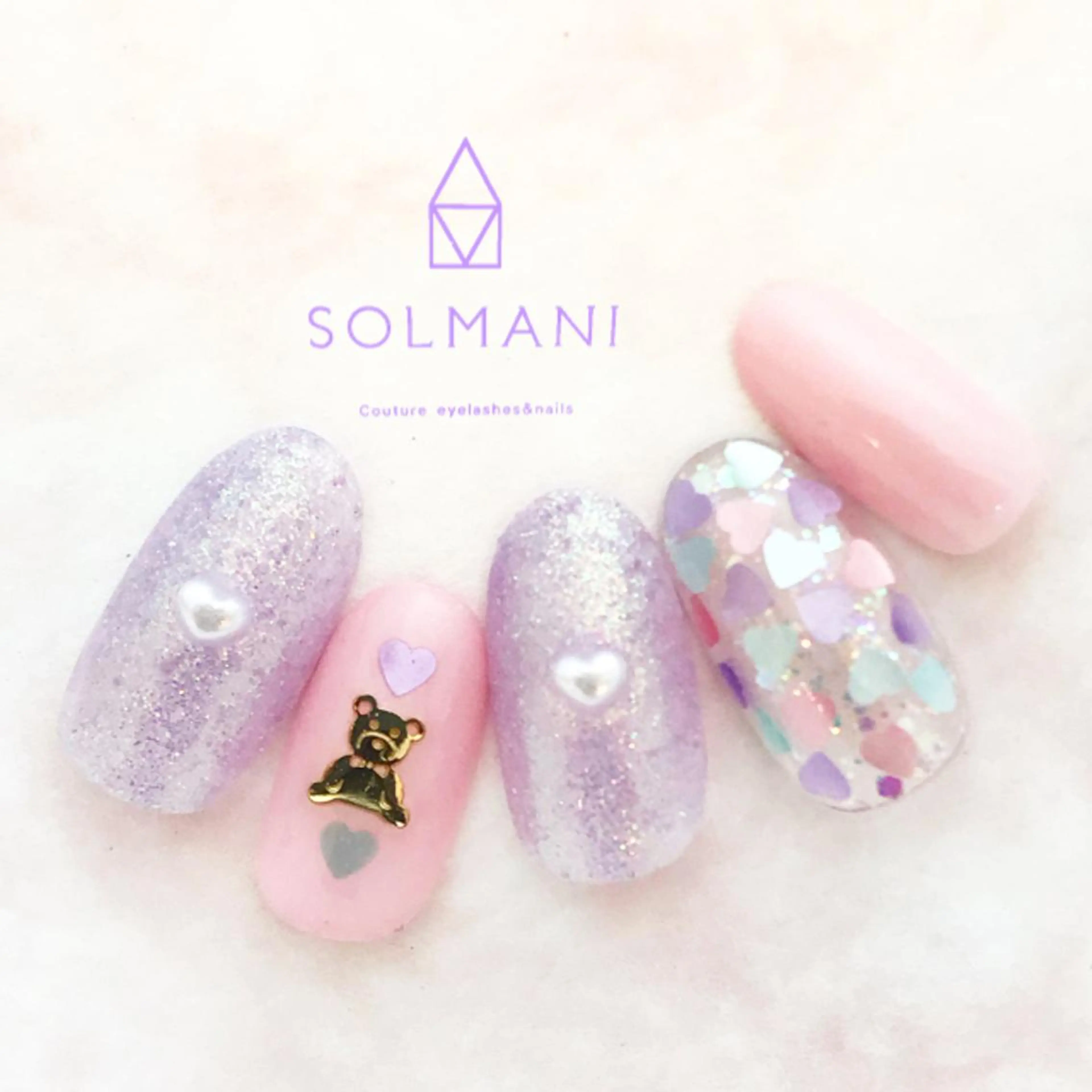 ネイル ホログラムネイル SOLMANI 予約担当のネイルデザイン