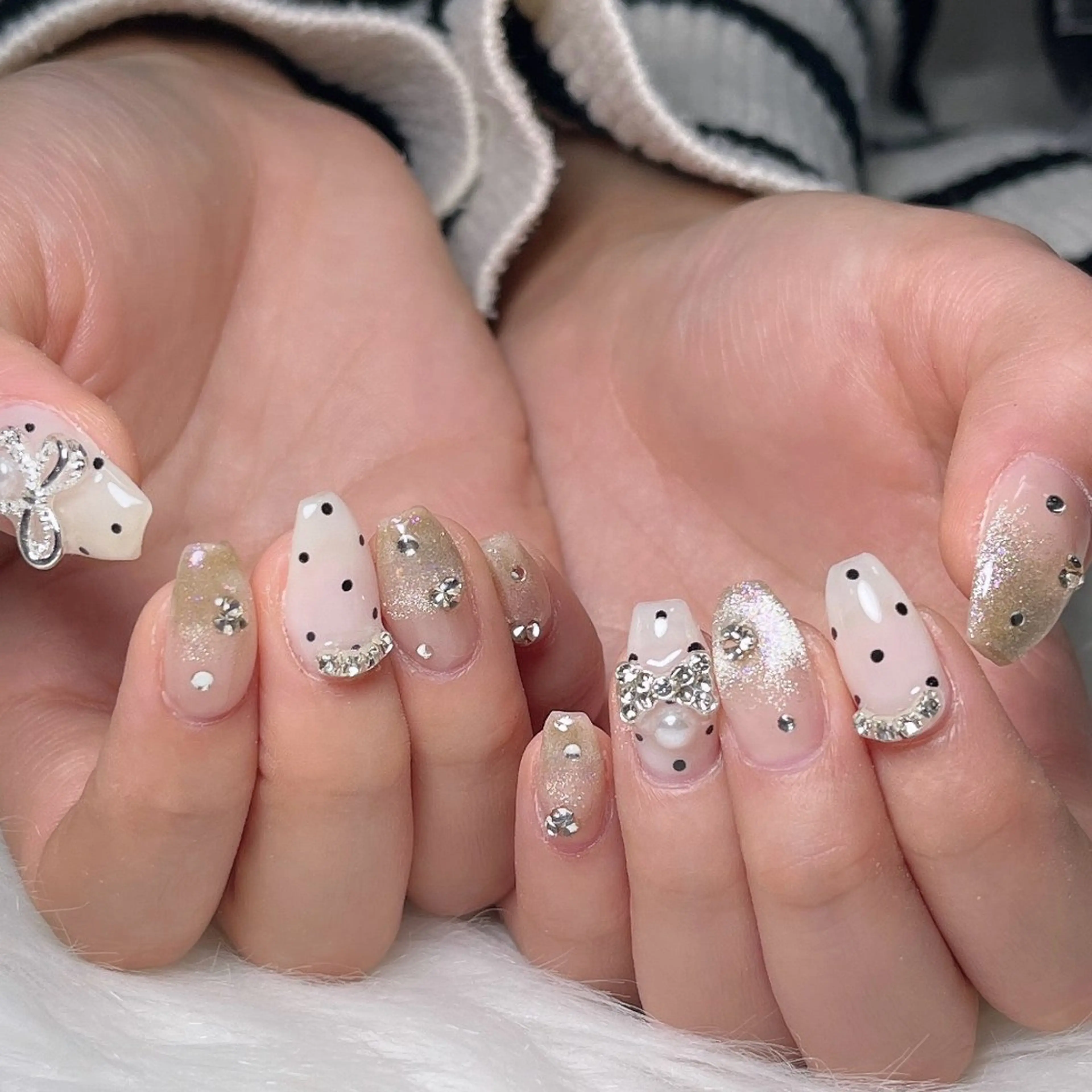 ネイル 韓国ネイル ラメ(グリッター) 持ち込み ハンドネイル 🐕‍🦺Yappy 💗A-tanのネイルデザイン