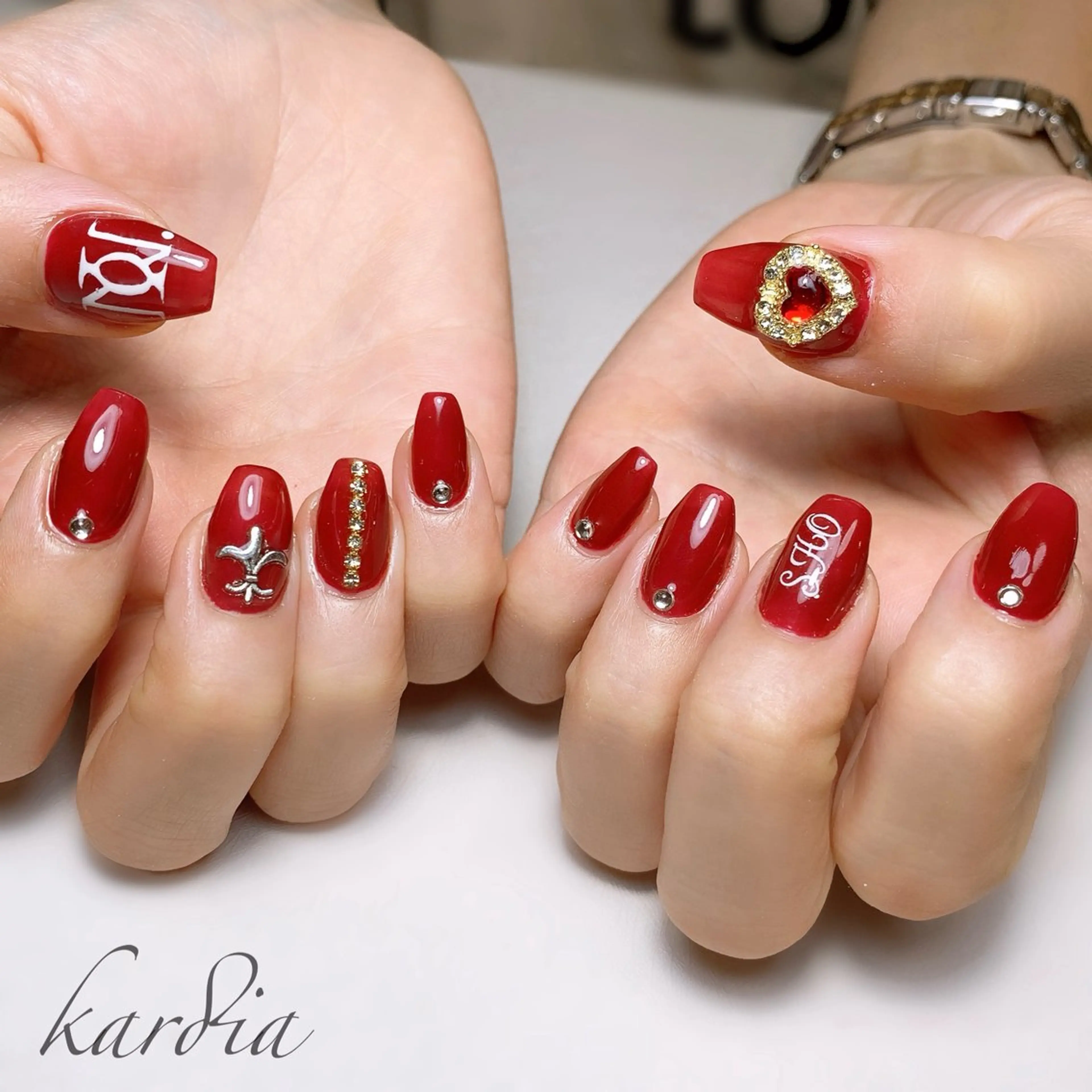 ネイル ハンドネイル καρδιά -ｶﾙﾃﾞｨｱ-のネイルデザイン