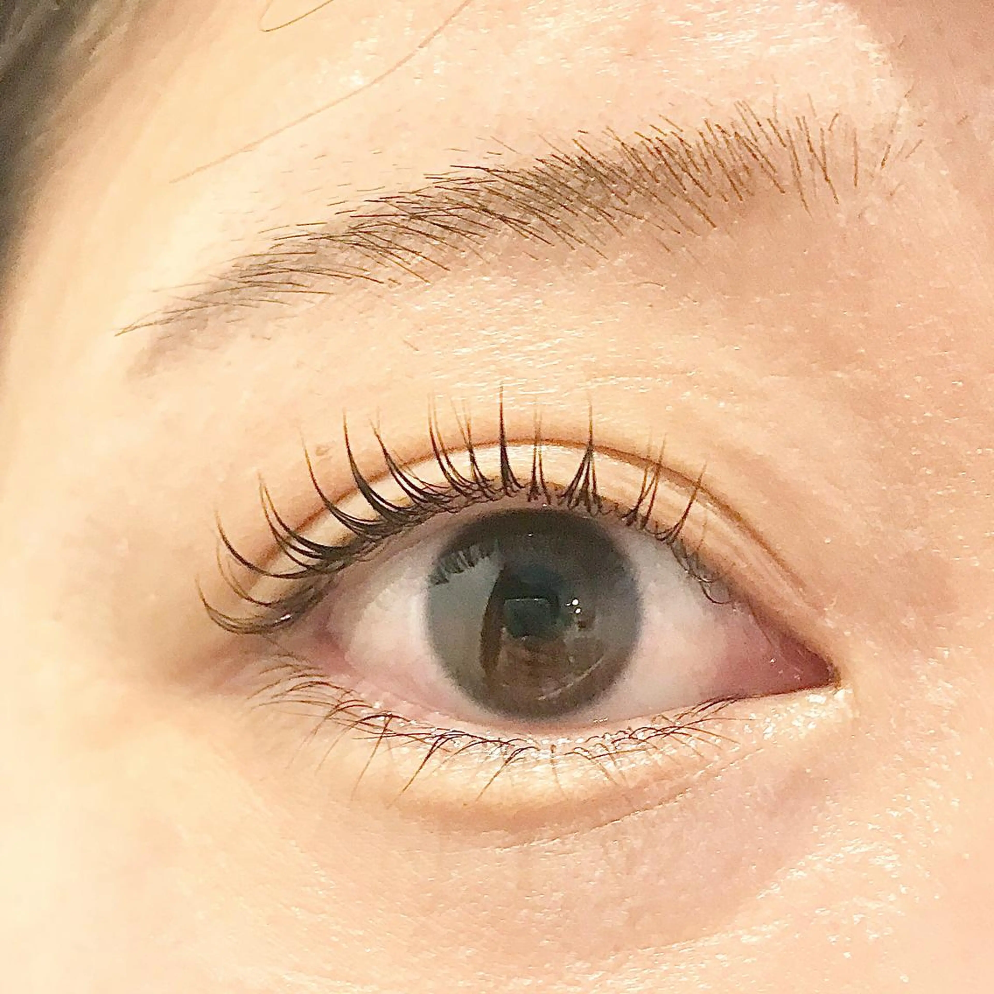 マツエク・マツパ miel大宮店所属・矢部 奈々の眉毛・アイブロウイメージ