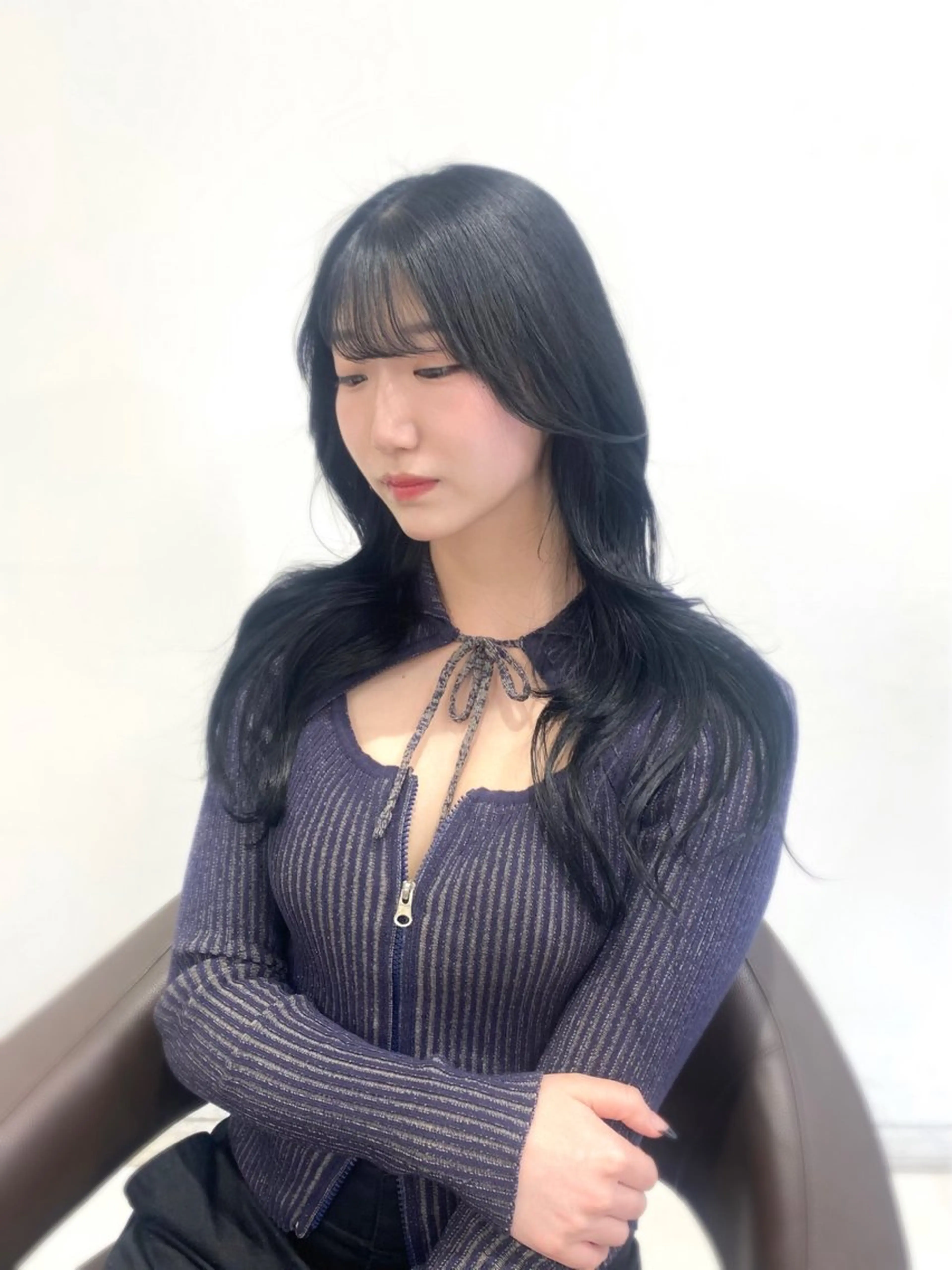 ロング カラー 黒髪 ブルーカラー ブルーブラック 透明感カラー 岡山 愛のヘアスタイル