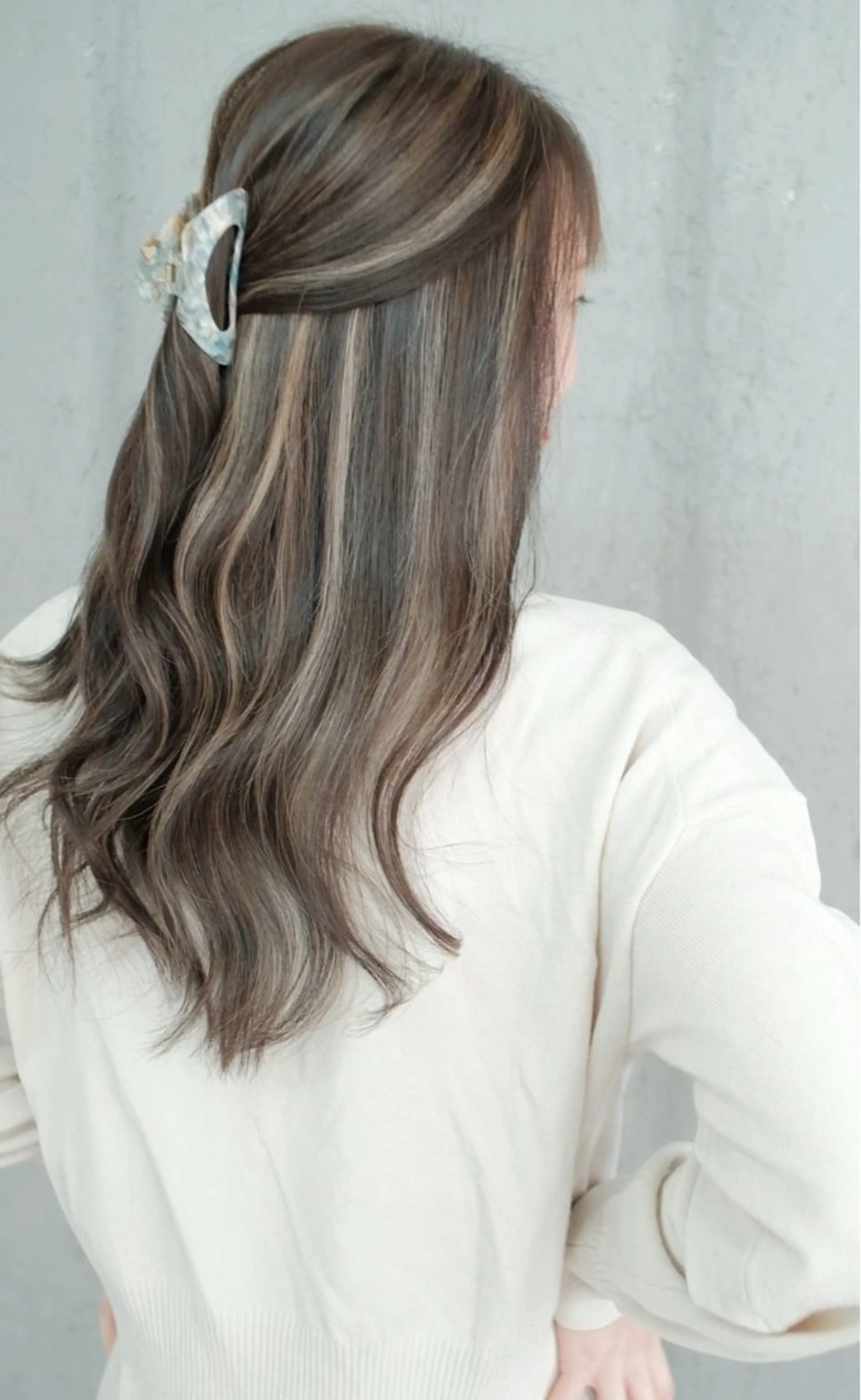 セミロング カラー デザインカラー ハイライトカラー ハイライト ヘアカラー Mariana/ 鶴原-ハイライトのヘアスタイル