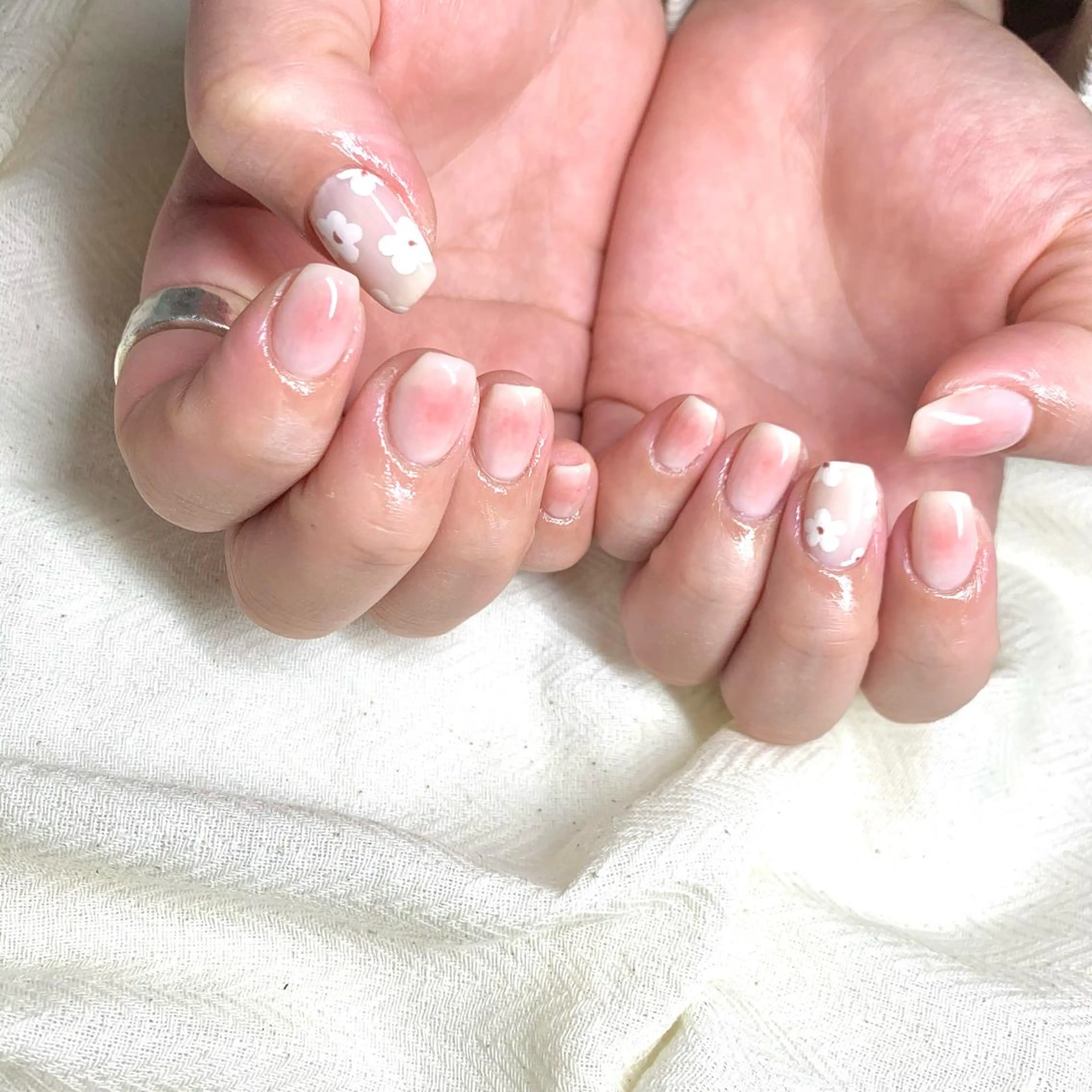 ネイル 春ネイル ハンドネイル nailsalon ＊hwa-hwa＊のネイルデザイン