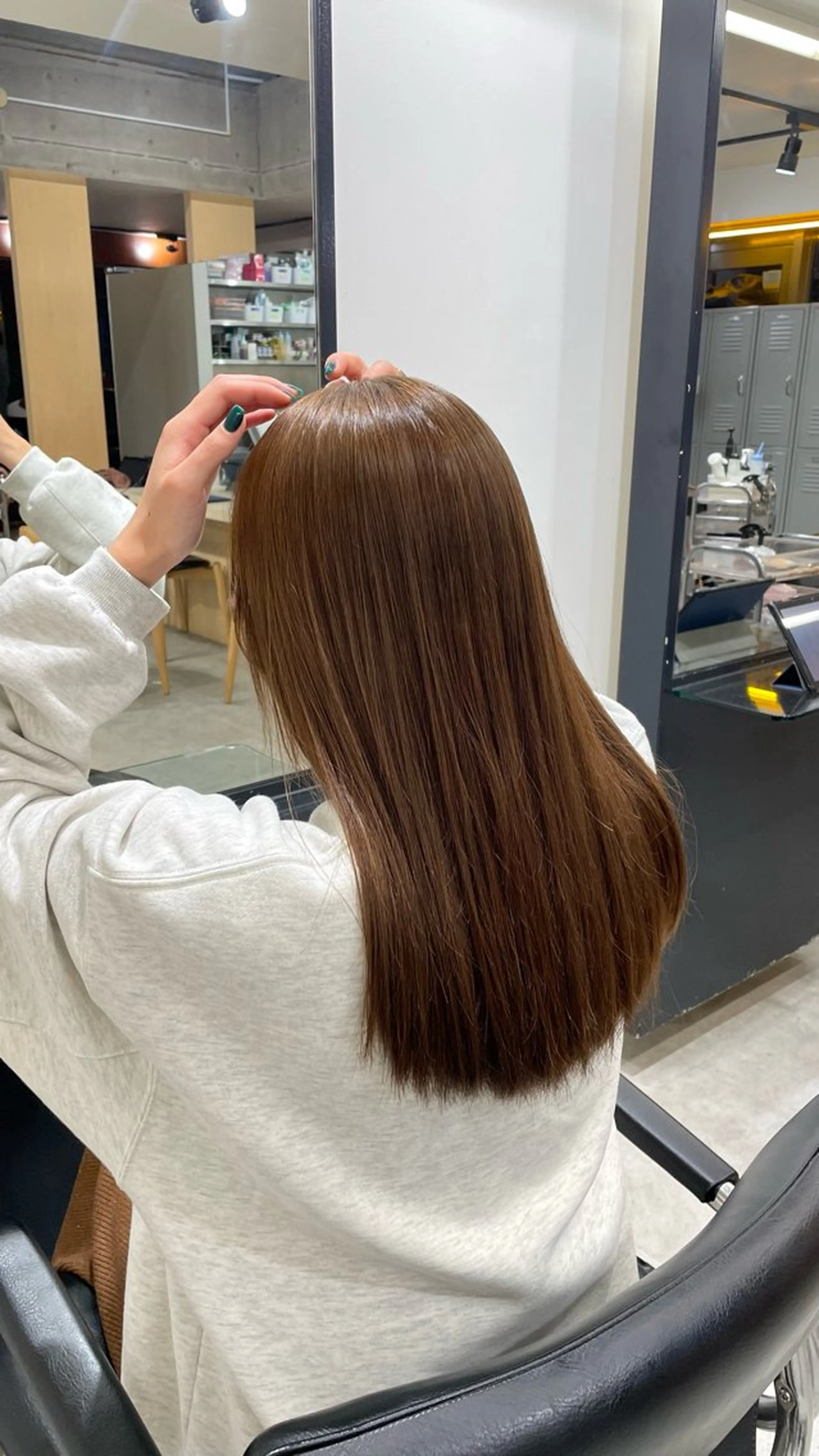 ロング カラー fifth 阿部楓のヘアスタイル