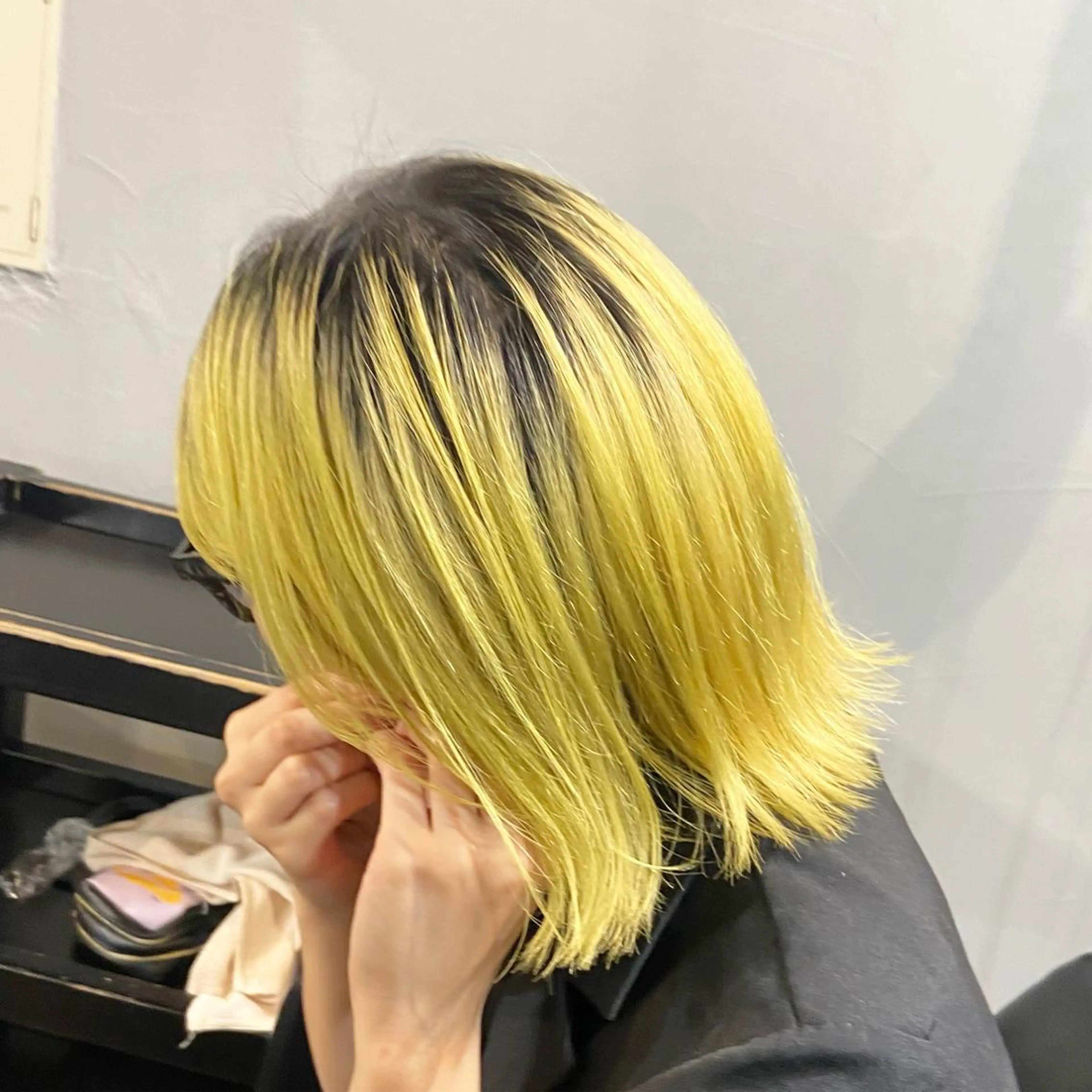 ミディアム カラー イエローカラー カット ヘアカラー トリートメント ウルフ/レイヤー/ ブリーチ/牧原歩夢のヘアスタイル