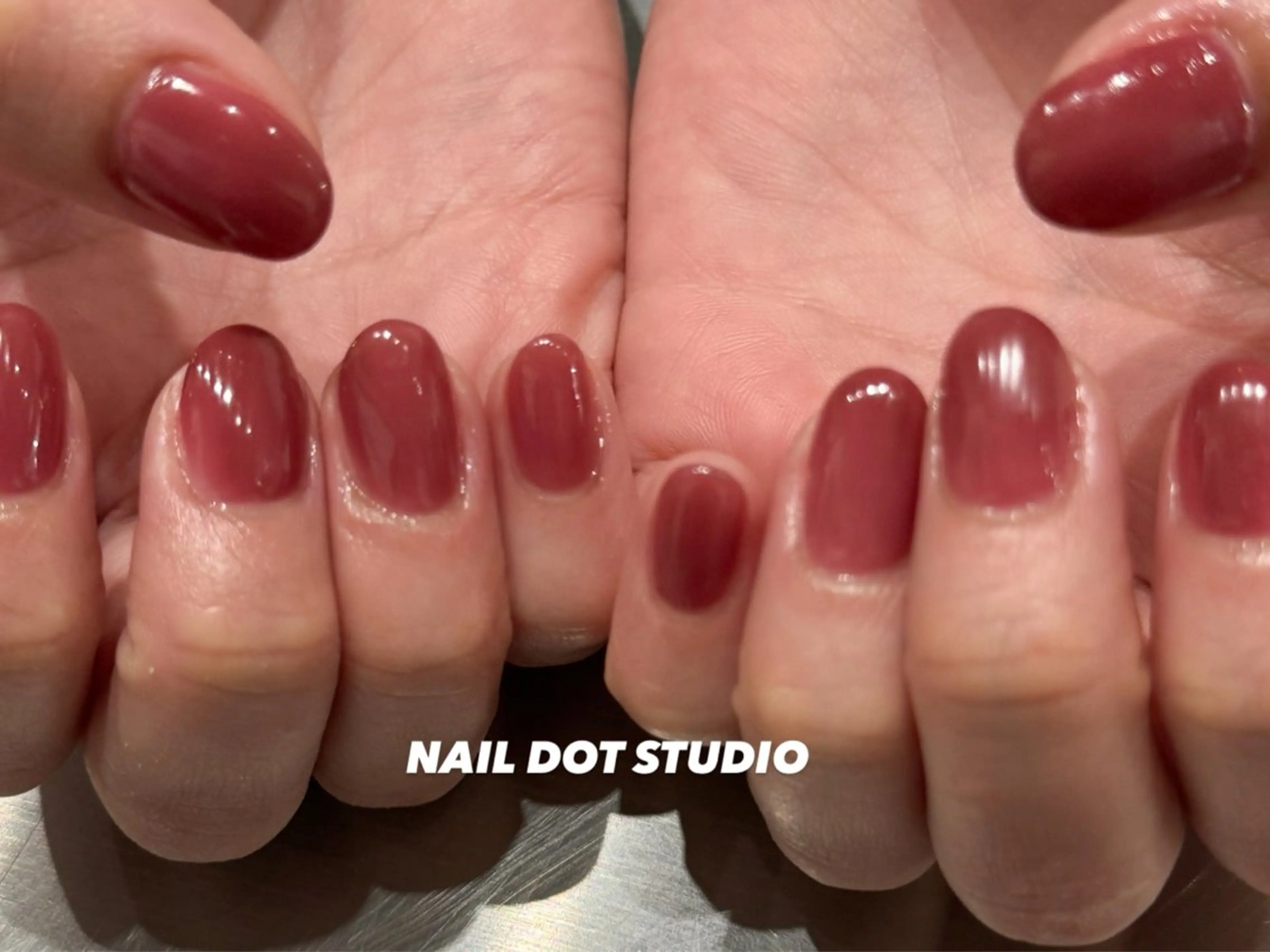ネイル ハンドネイル NAILDOTSTU DIO SEINAのネイルデザイン