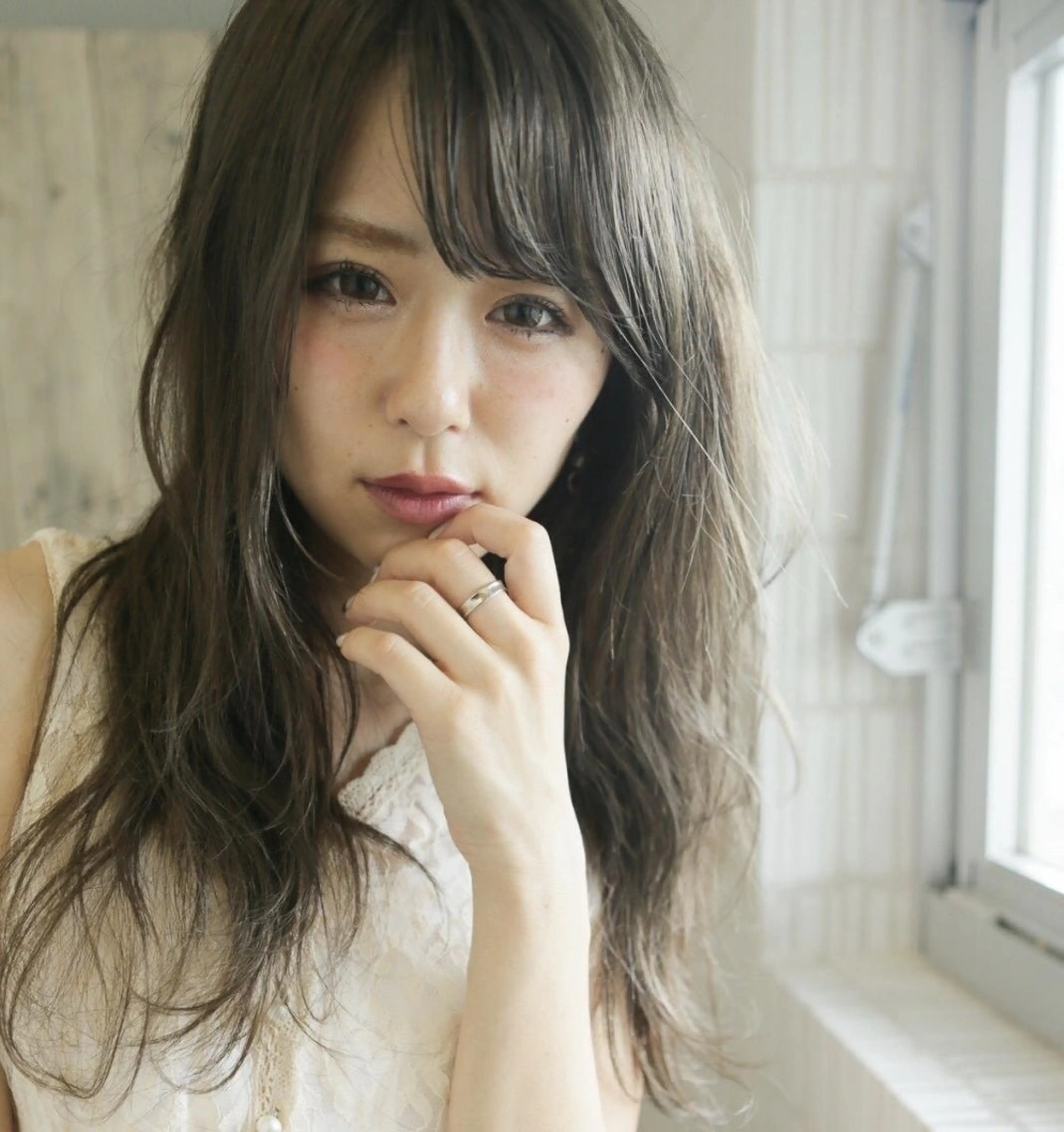 ロング カラー 向井 美緒のヘアスタイル