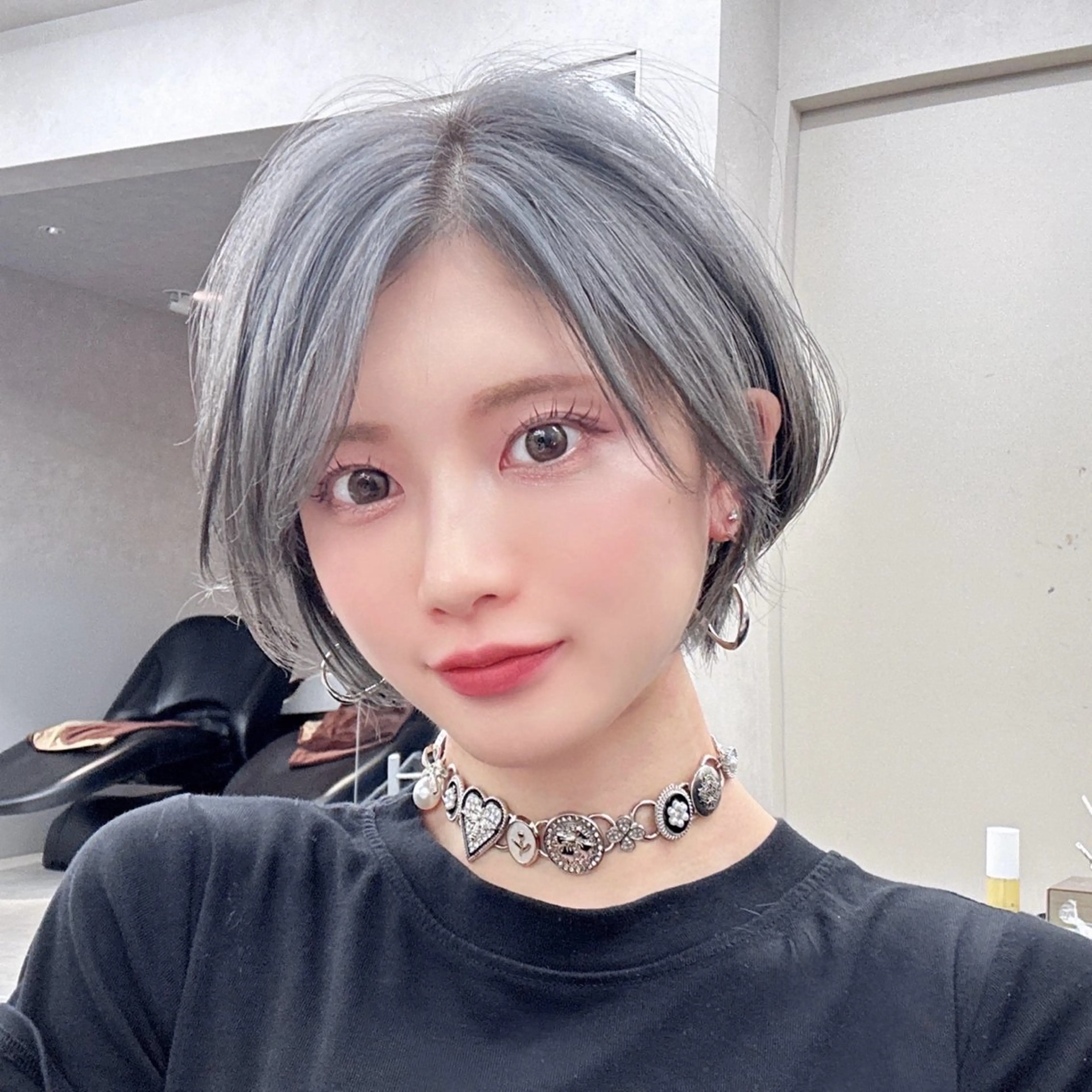 ショート カラー ヘアカラー トリートメント ハイトーンヘア れおん🌙のヘアスタイル