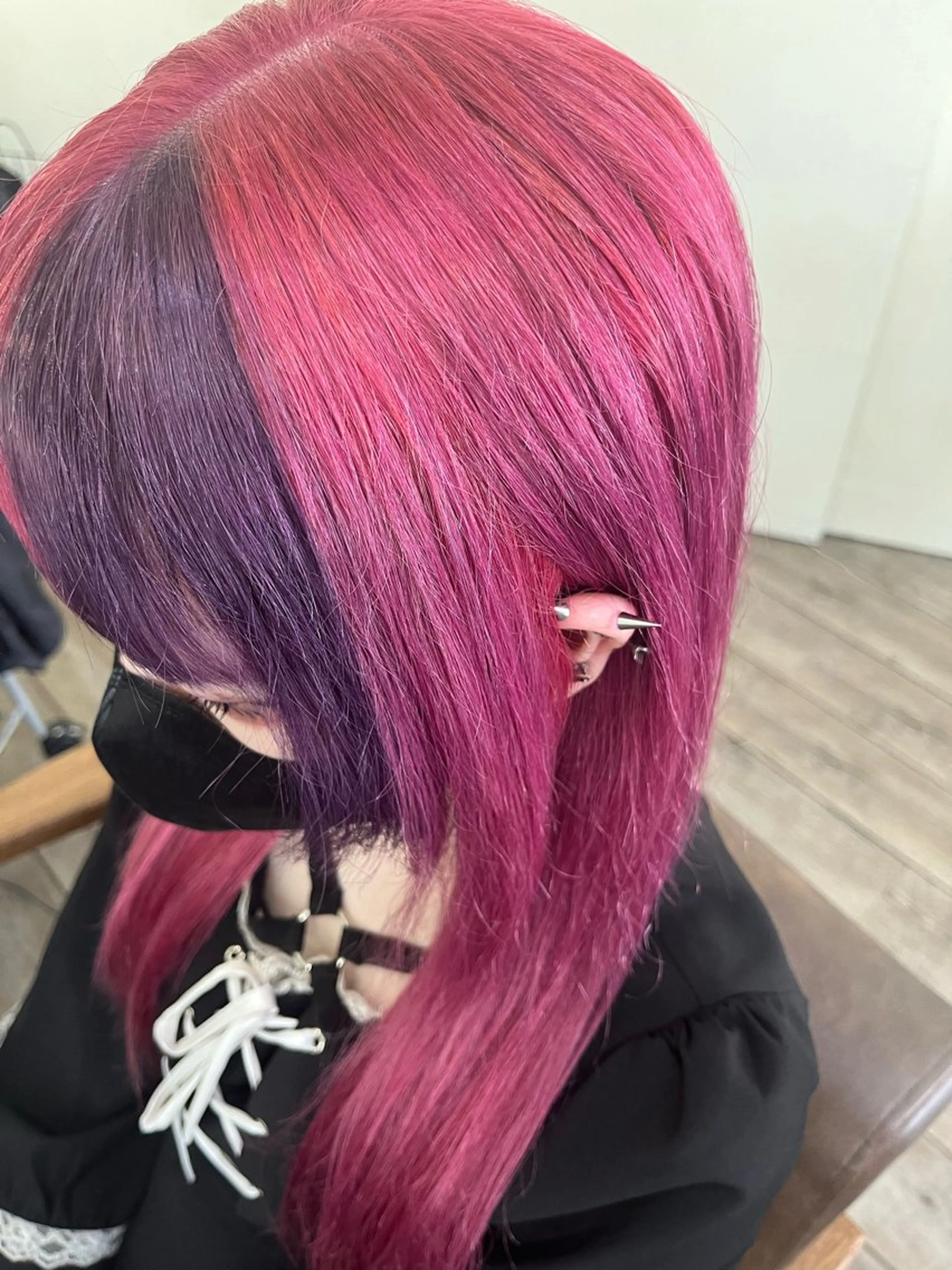 カラー バレイヤージュ ブリーチ ケアブリーチ ダブルカラー イヤリングカラー 戸川 紗良のヘアスタイル